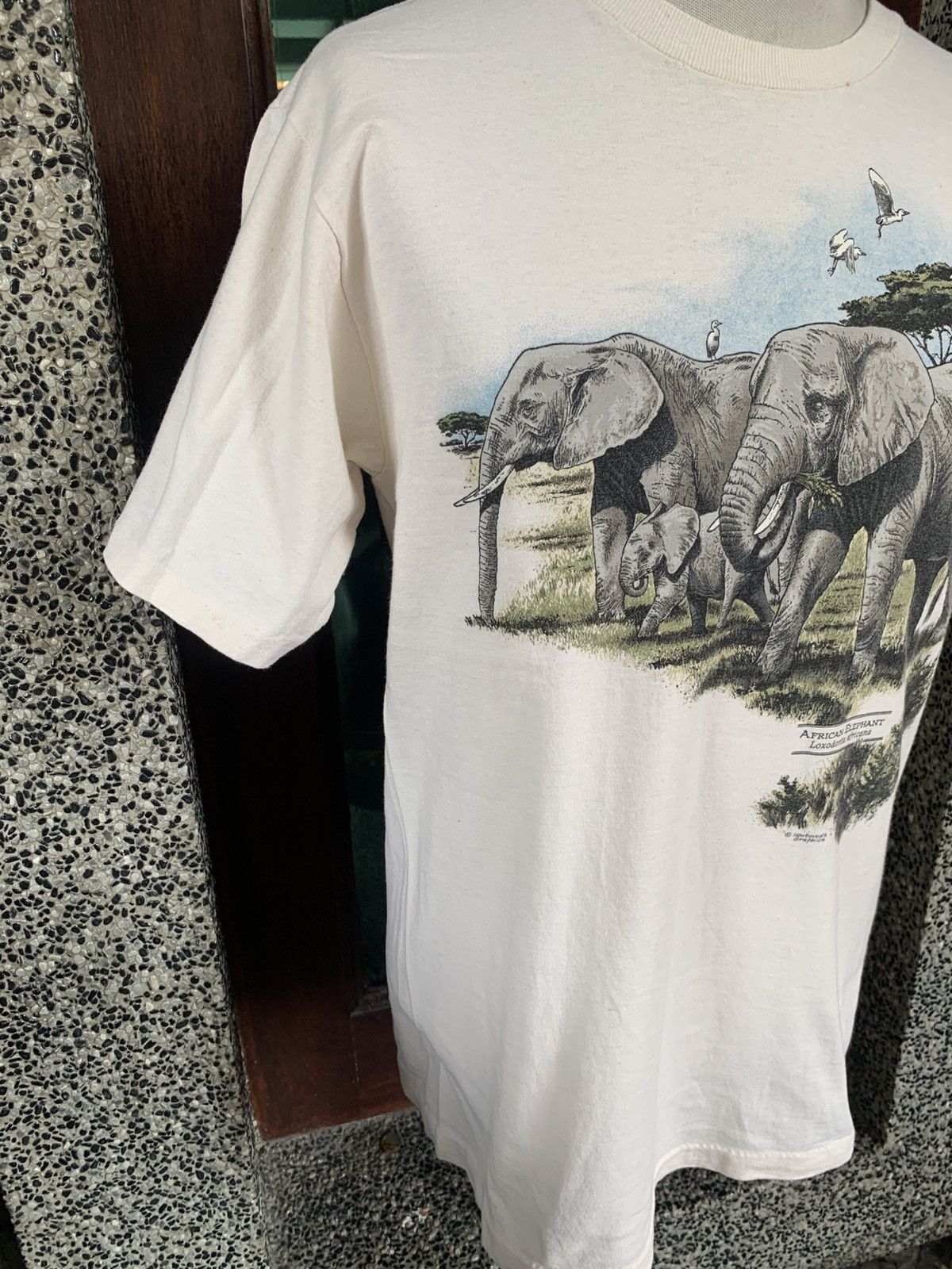Habitat × Vintage Vintage 90s African Elephant Painting Graphics T shirt Size US M / EU 48-50 / 2 - 5 Thumbnail