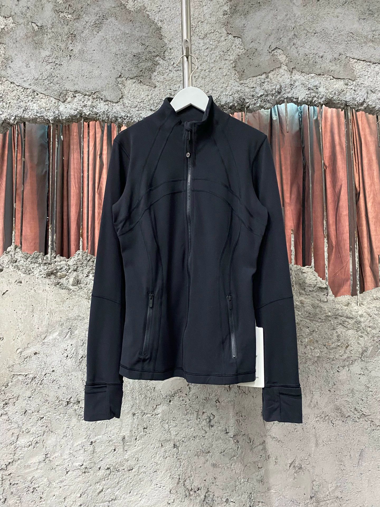 Lululemon lululemon Women's Zipped Jacket Size 8 New Size M / US 6-8 / IT 42-44 - 1 Thumbnail