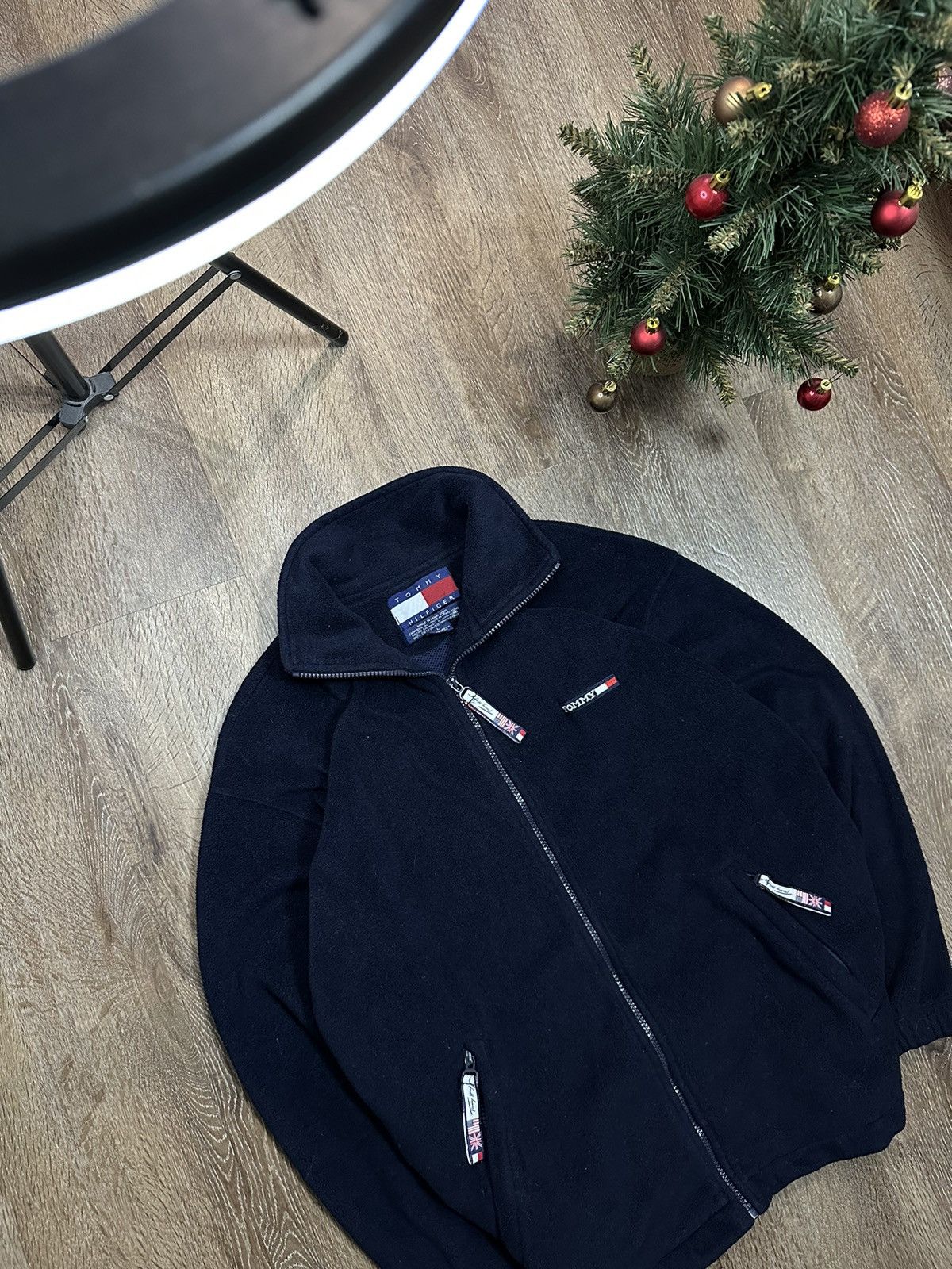 Tommy Hilfiger × Vintage Vintage Tommy Hilfiger Plushie Hoodie Y2K Size US L / EU 52-54 / 3 - 3 Thumbnail