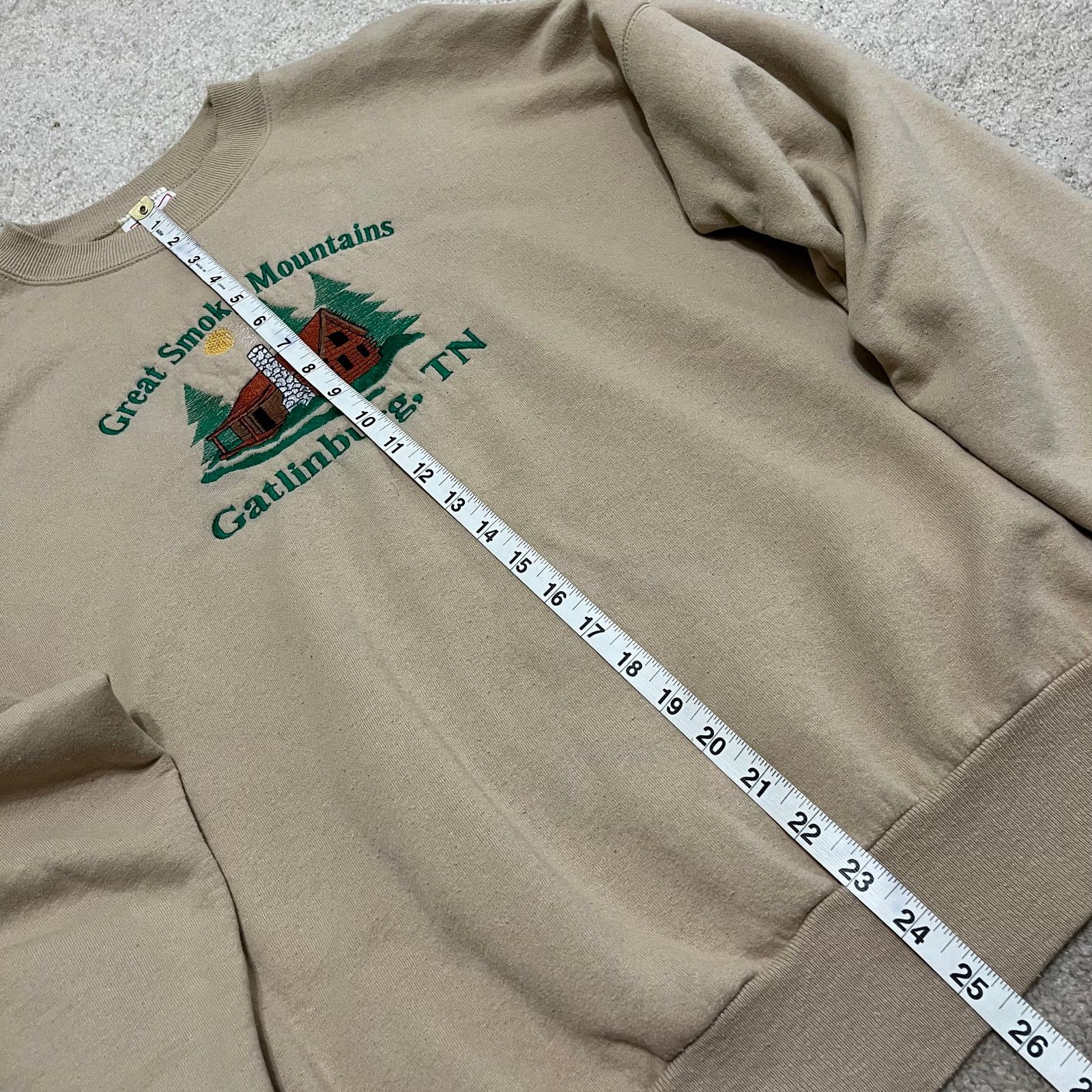 Hanes Vintage Great Smoky Mountains Gatlinburg Beige Crewneck XL Size US XL / EU 56 / 4 - 4 Thumbnail