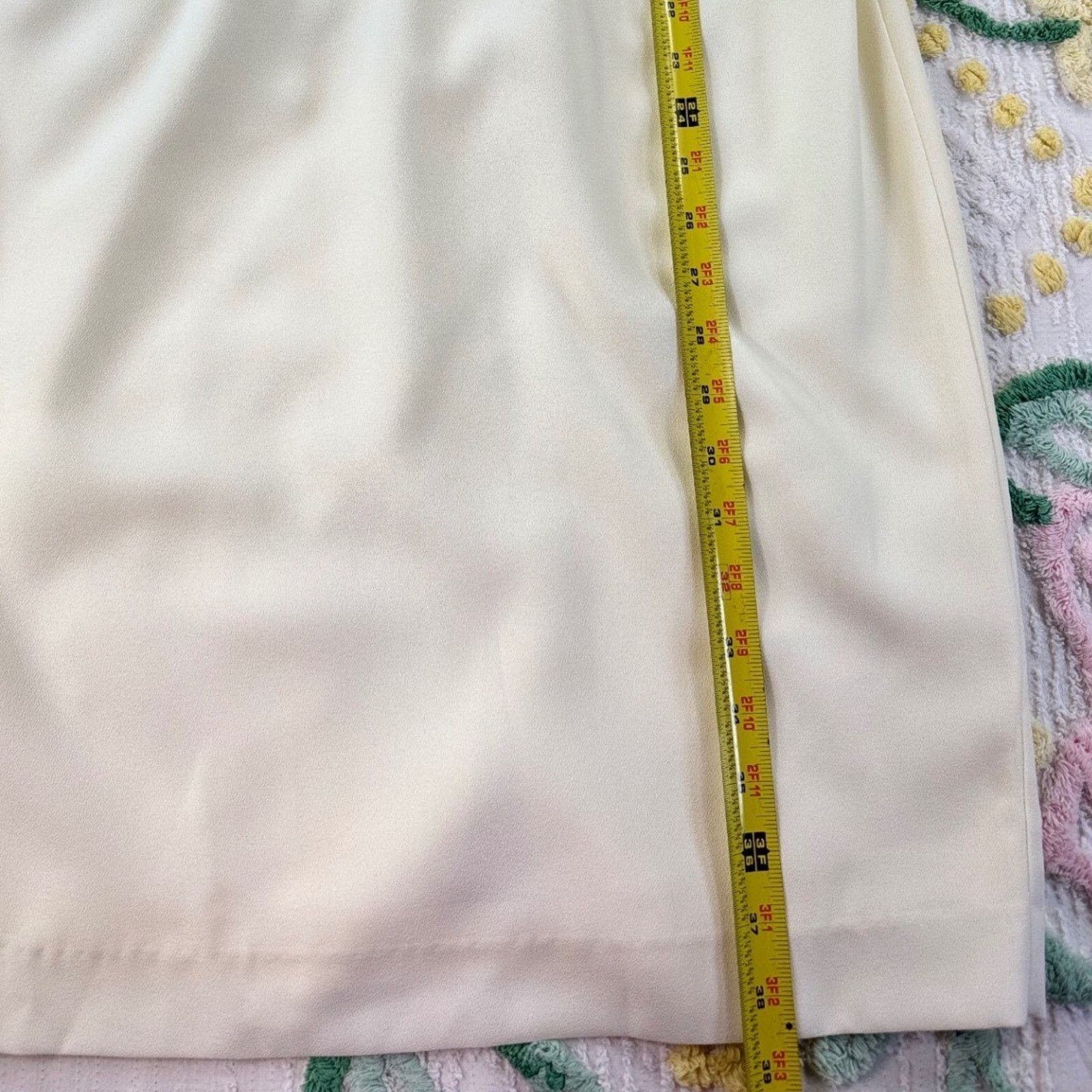 Alex Evenings Alex Evenings Ivory Sleeveless Sheath Dress Knee Length S8 Size M / US 6-8 / IT 42-44 - 3 Thumbnail