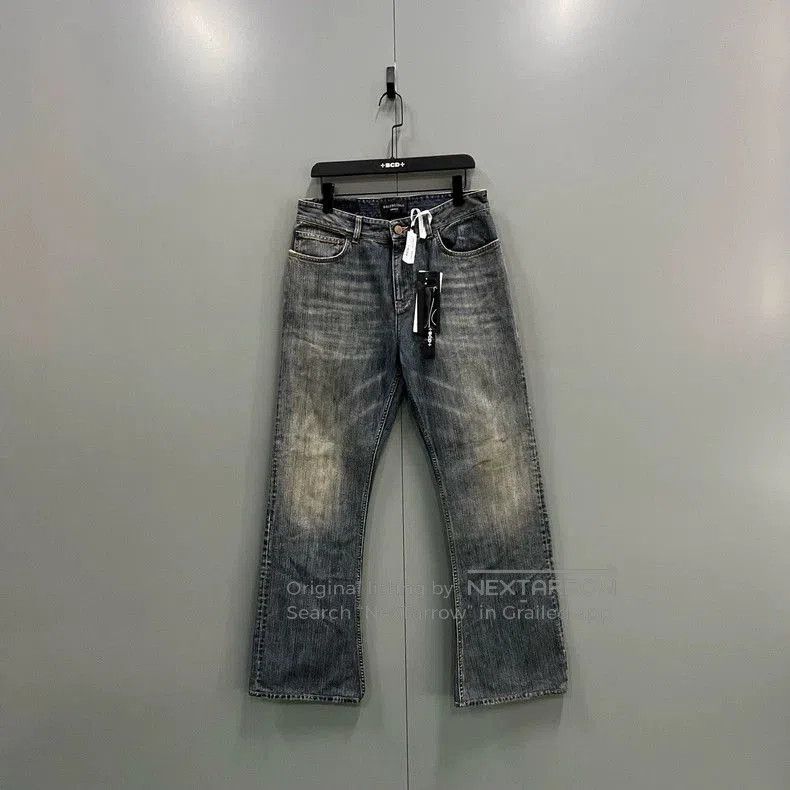 Balenciaga Balenciaga Vintage Blue Distressed Jeans. Size US 34 / EU 50 - 1 Thumbnail