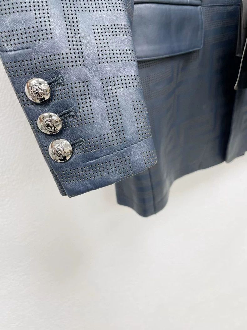 Versace Versace Main line leather coat Size US L / EU 52-54 / 3 - 3 Thumbnail