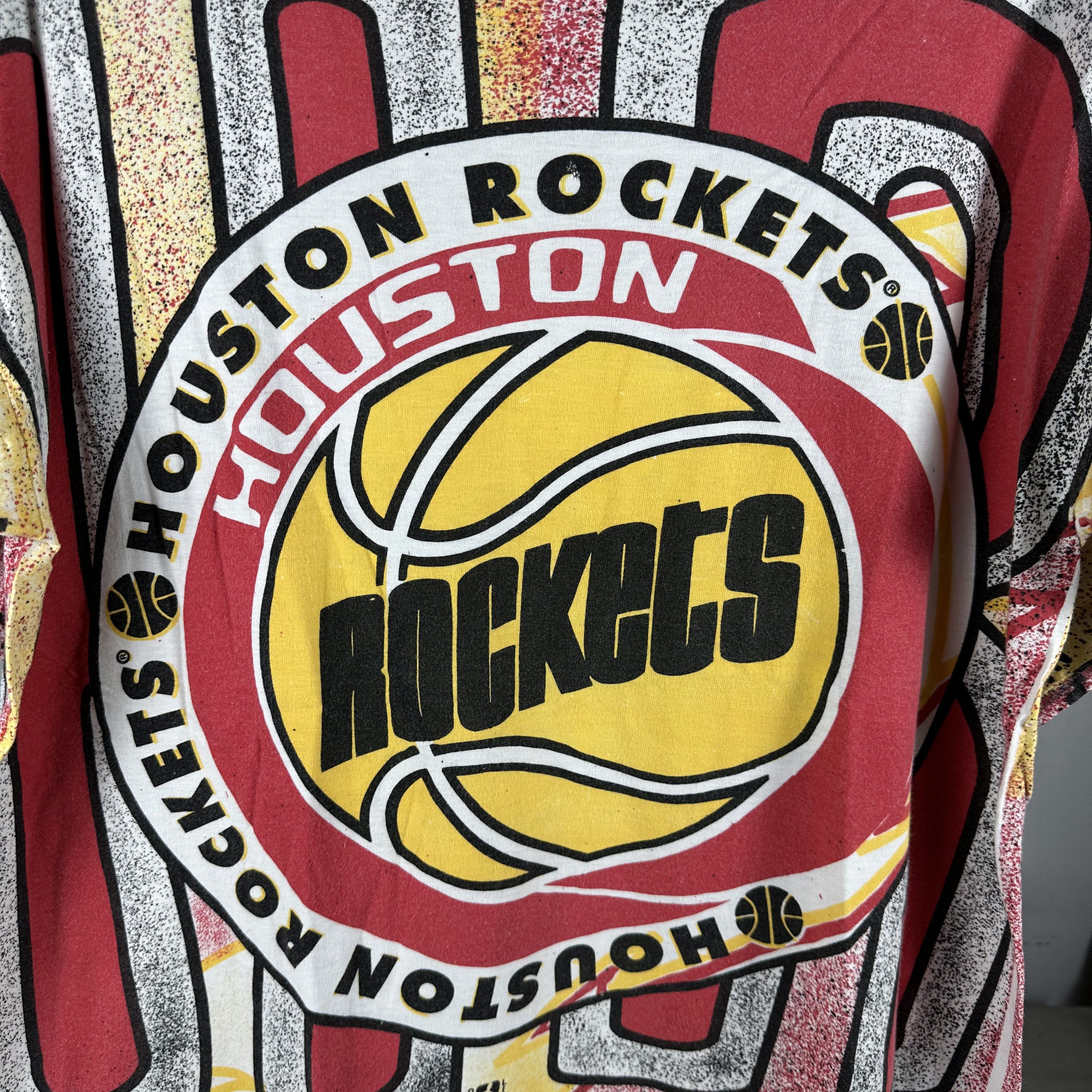 Vintage 90s Houston Rockets Basketball NBA AOP Single Stitch T-Shirt Size US XL / EU 56 / 4 - 2 Thumbnail