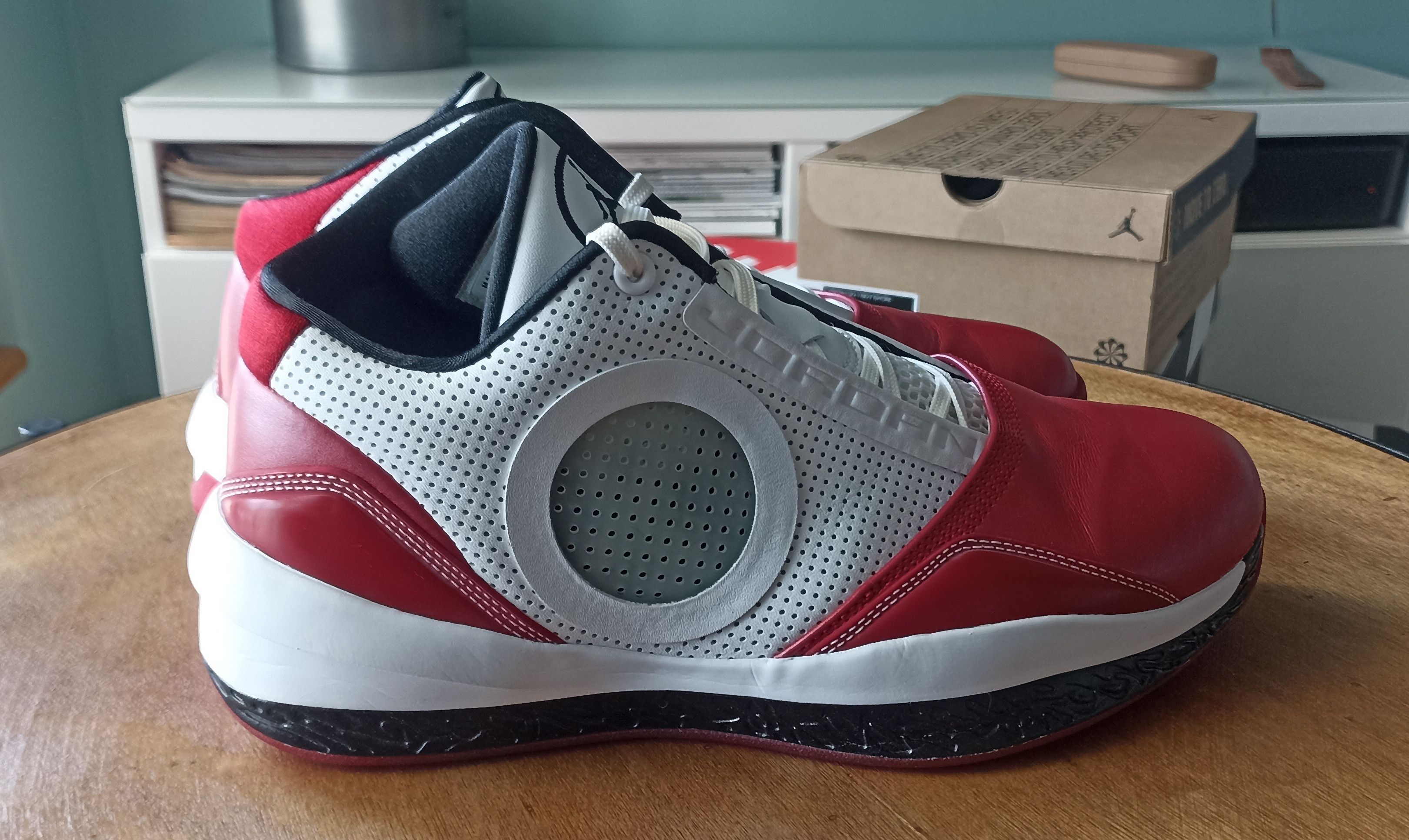 Jordan Brand Jordan 2010 Welcome Home Size US 9 / EU 42 - 12 Thumbnail