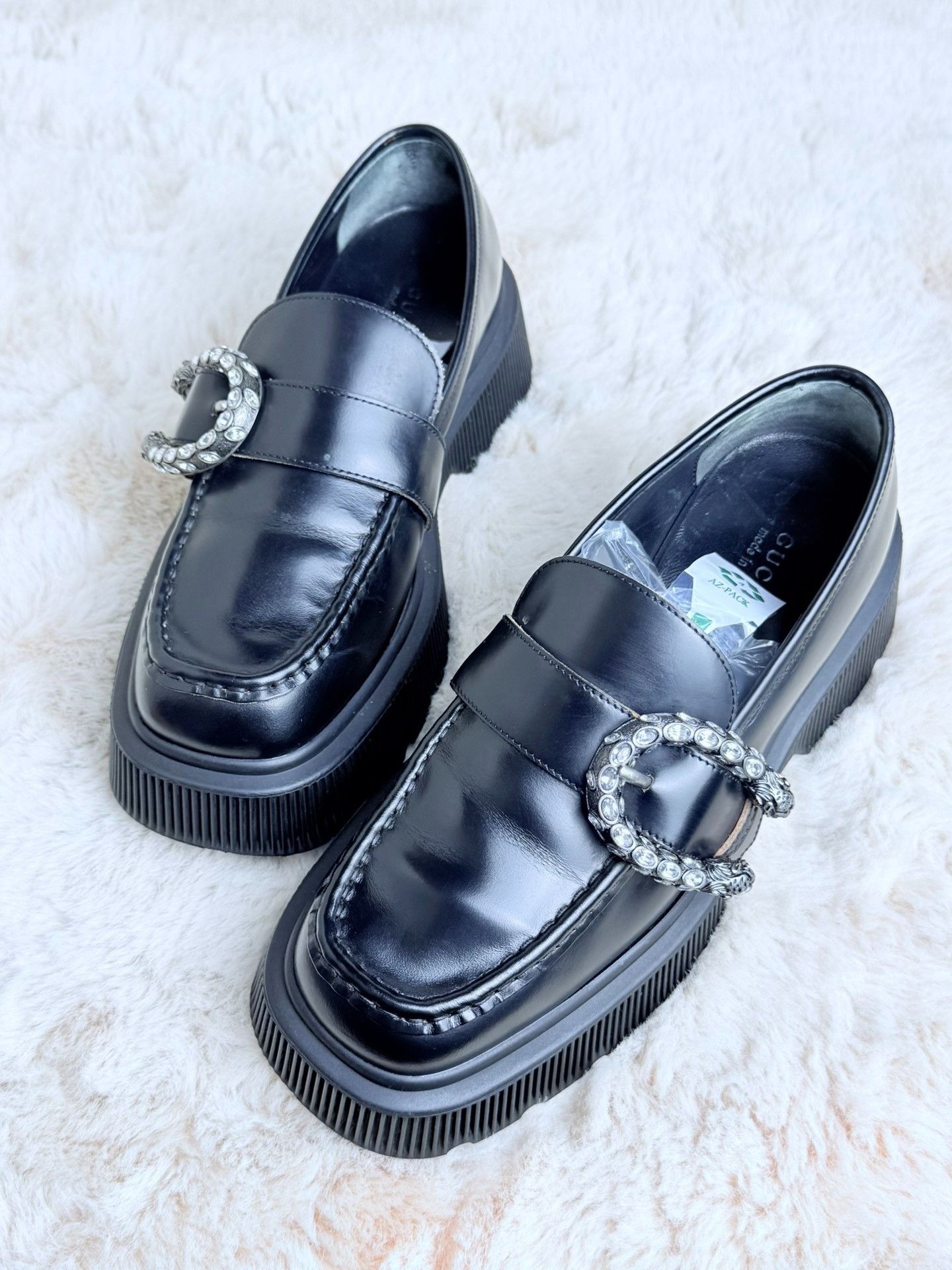 Gucci Gucci Lowtop Sneakers us_7-5 Women Size US 7.5 / IT 37.5 - 1 Thumbnail