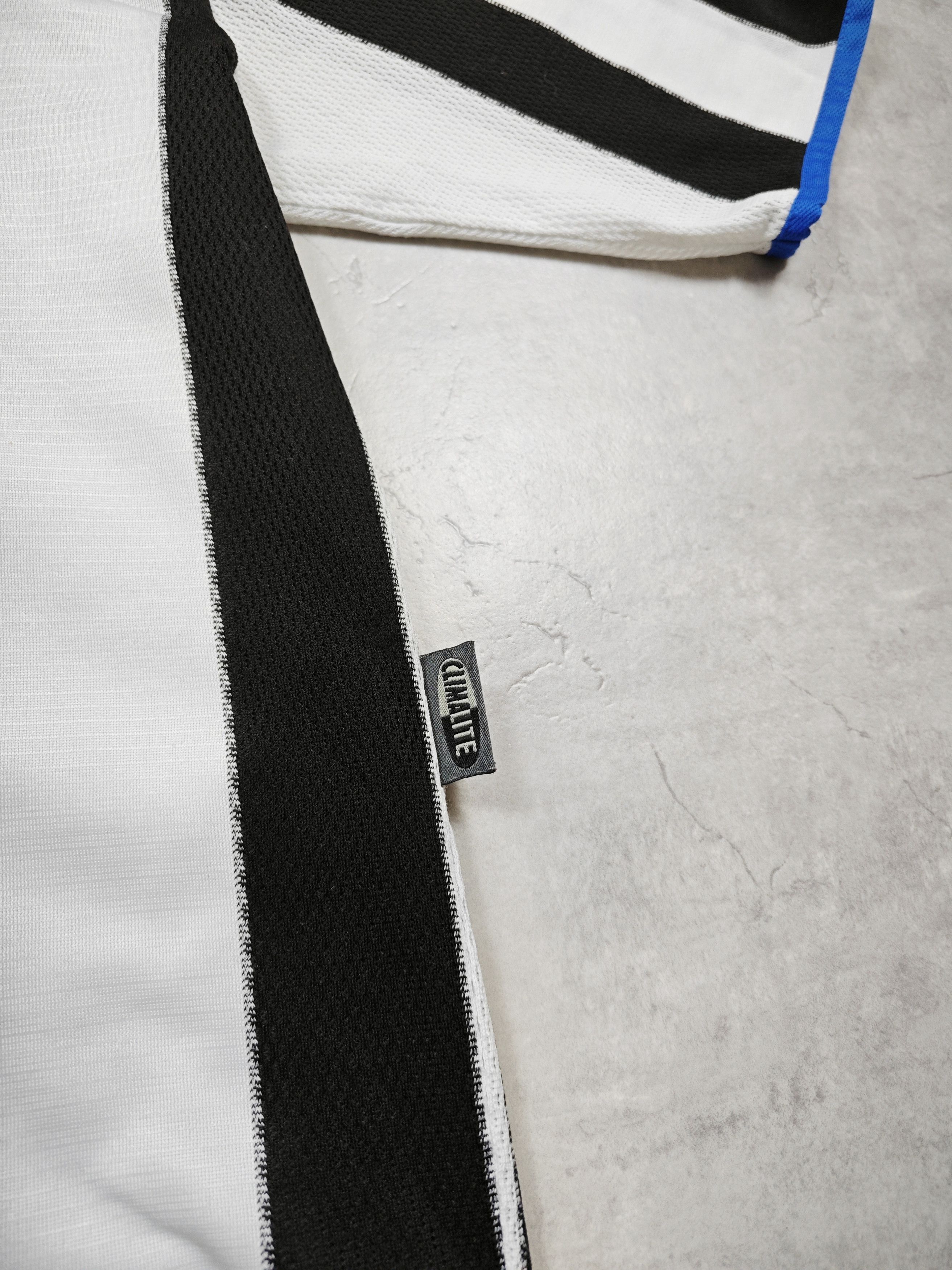 Adidas Adidas Newcastle 2000 Size US M / EU 48-50 / 2 - 4 Thumbnail