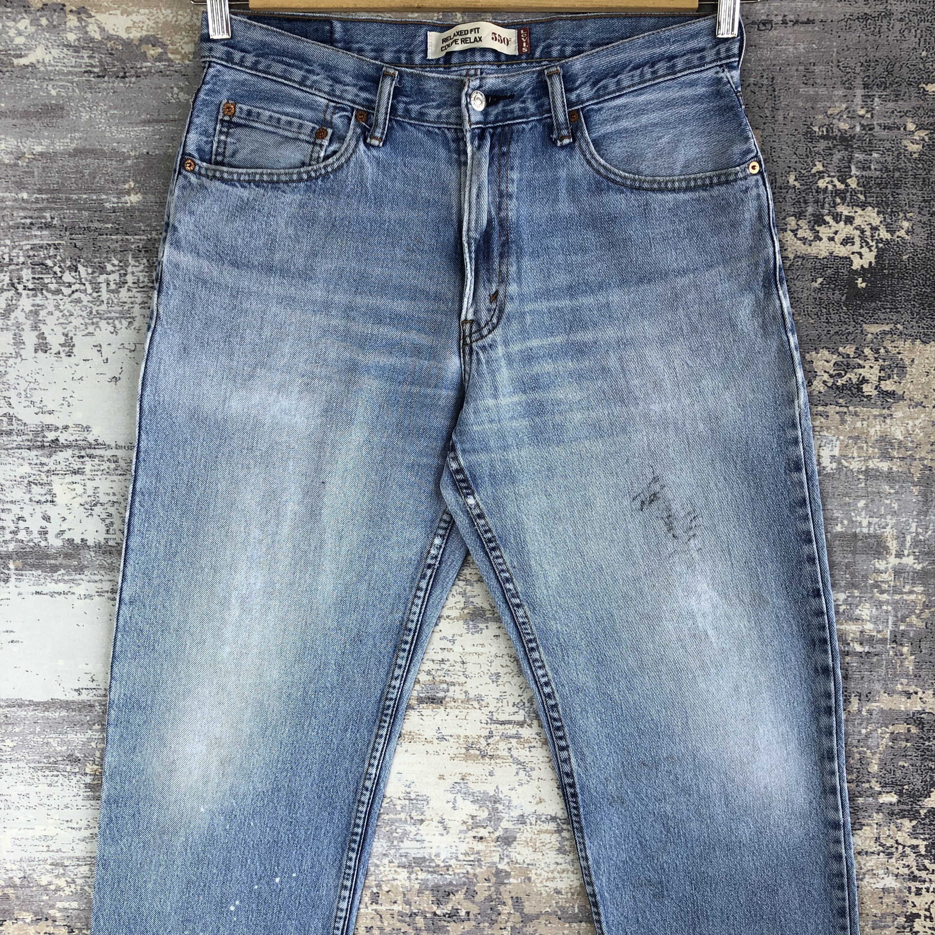 Levi's Vintage Levis 550 Faded Blue Denim Levi's Light Wash Jeans Size US 32 / EU 48 - 3 Thumbnail