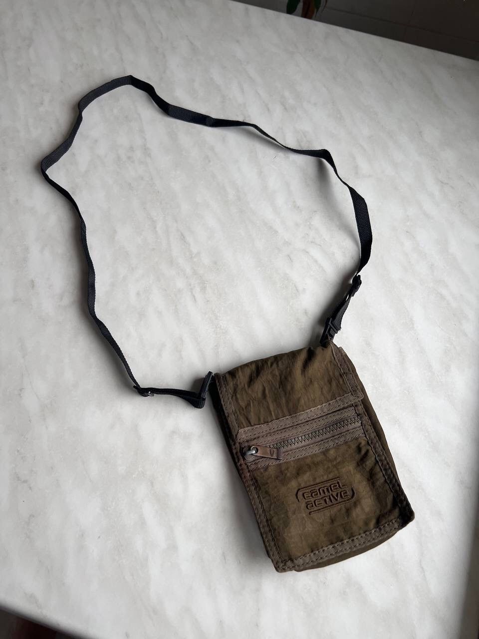 Japanese Brand × Vintage Vintage Camel Y2K Cross Body Military Shoulder Bag Khaki Size ONE SIZE - 1 Thumbnail