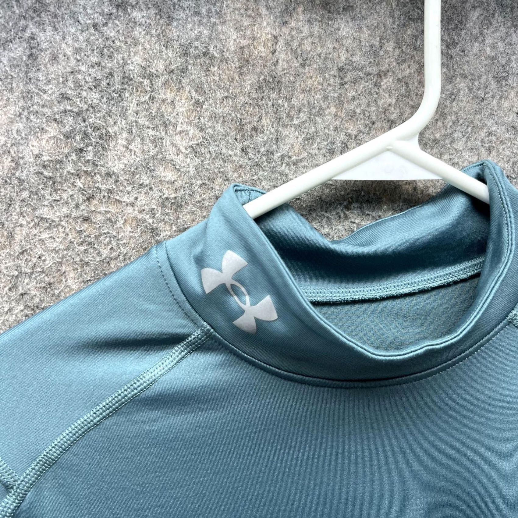 Under Armour VINTAGE Under Armour Sweater Women Large Teal Blue Coldgear Fitted Pullover Athletic Size L / US 10 / IT 46 - 4 Thumbnail