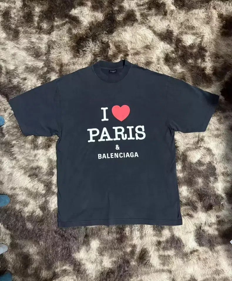Balenciaga Balenciaga Black Love Heart Short Sleeve Size US S / EU 44-46 / 1 - 1 Thumbnail
