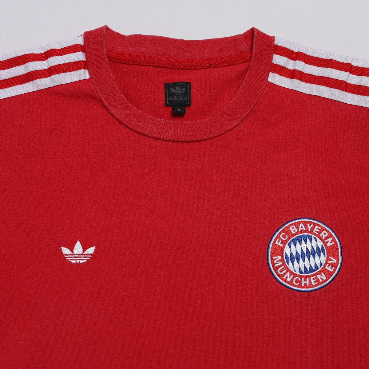 Adidas Vintage Adidas Bayern Munich Red Tee Size US M / EU 48-50 / 2 - 5 Thumbnail