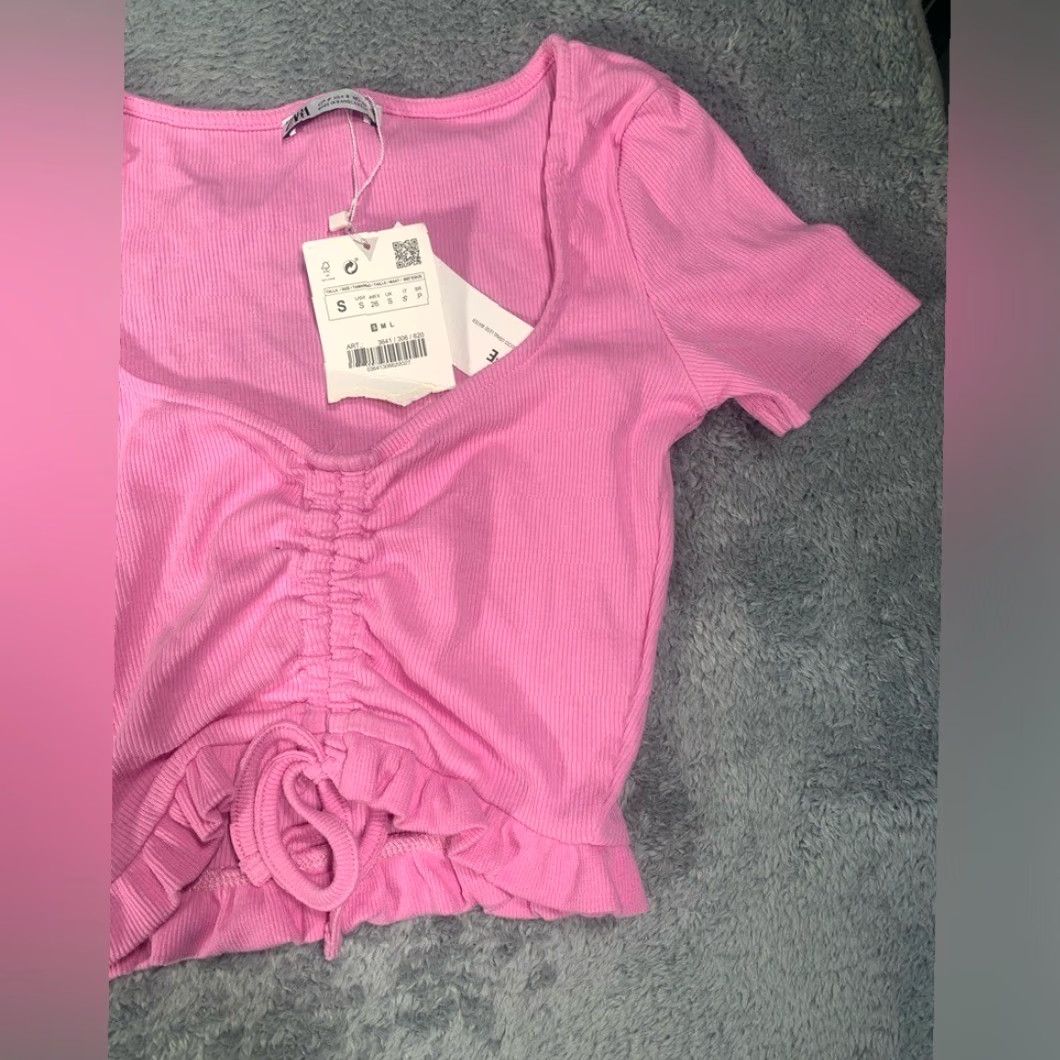Zara Zara Pink Ruched Crop Top S Tank Tee NWT Women Small Pink Ruched Crop Top Tank Tee S Womens NWT Zara Pink Ruched Crop Top S Tank Tee Size S / US 4 / IT 40 - 3 Thumbnail