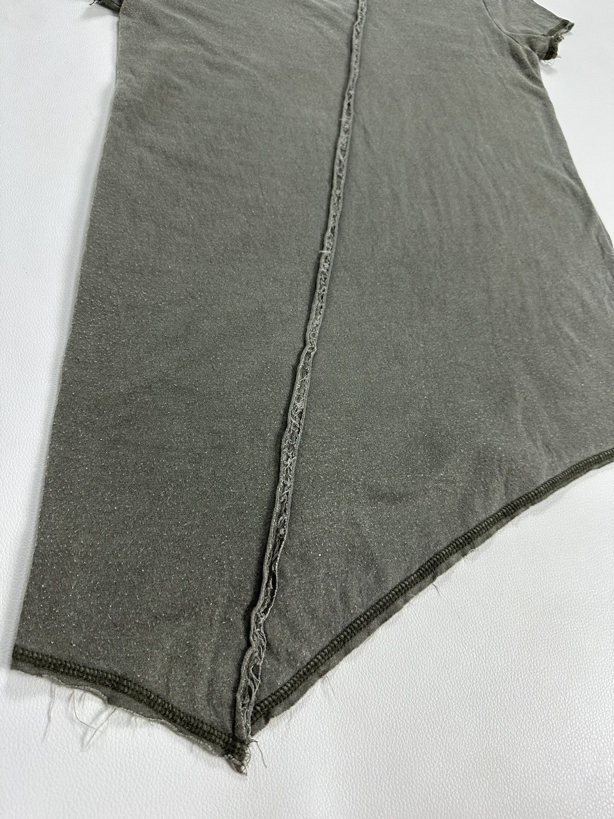 Japanese Brand GOA Faded Olive Asymmetric V neck Tshirt Size US S / EU 44-46 / 1 - 8 Thumbnail