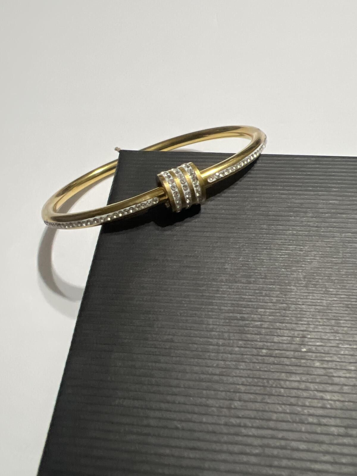 Unknown London Elegant 18k Gold plated SS Bracelet with CZ Detailing Size ONE SIZE - 4 Thumbnail