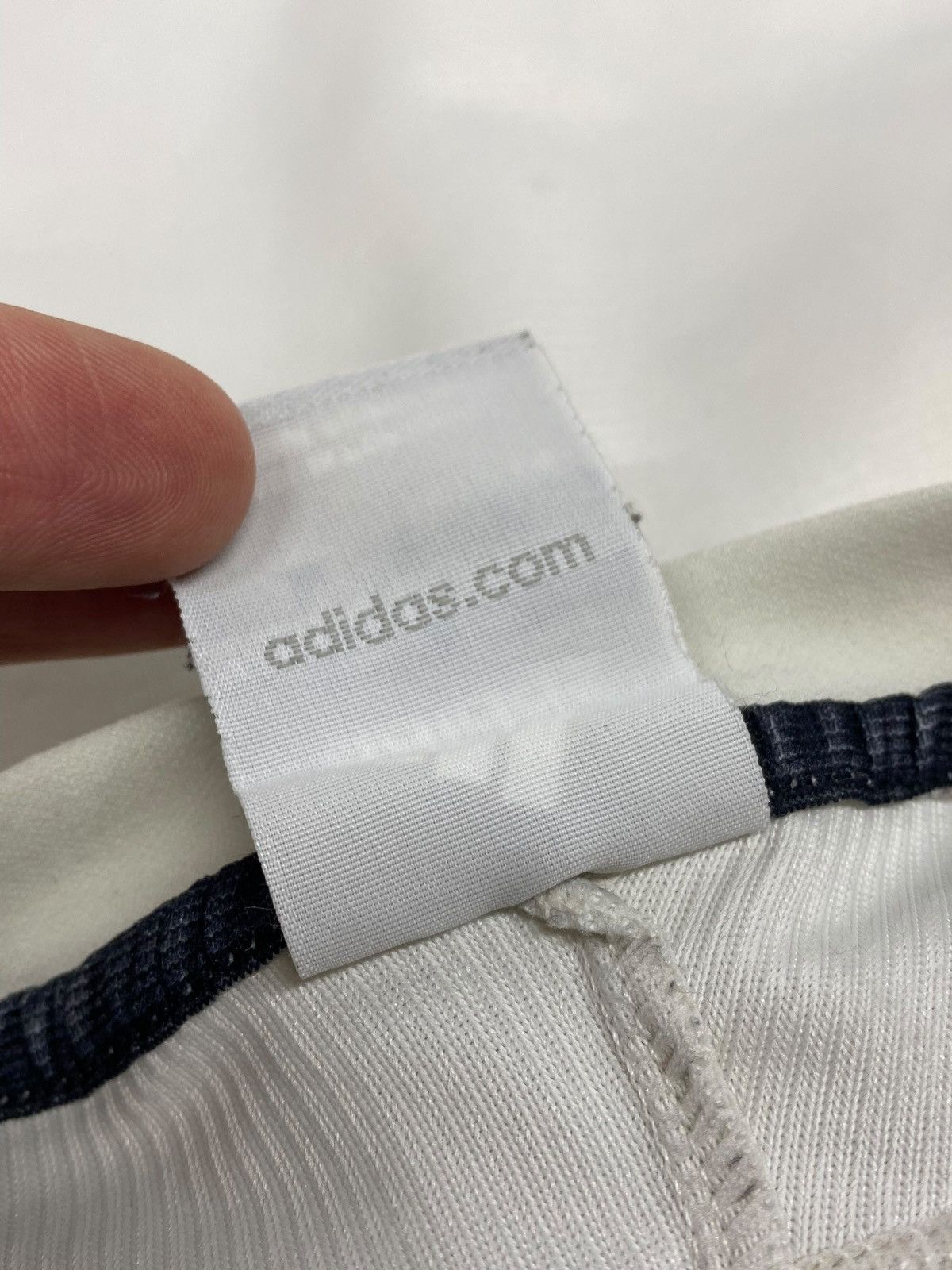 Vintage Vintage Adidas Real Madrid 2003/04 Home Soccer Jersey Size US L / EU 52-54 / 3 - 12 Thumbnail