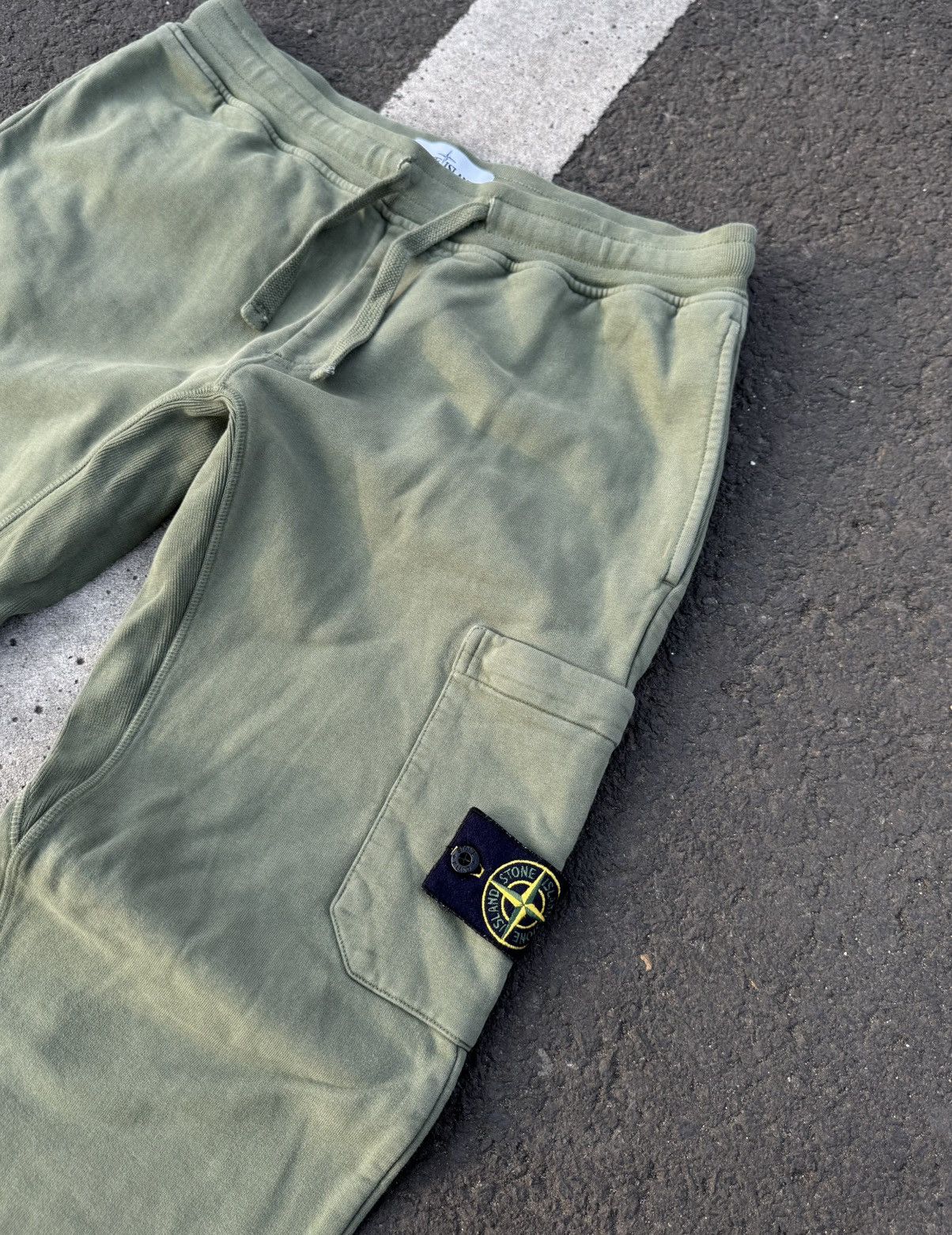 Stone Island legit sweatpants stone island Size US 32 / EU 48 - 4 Thumbnail