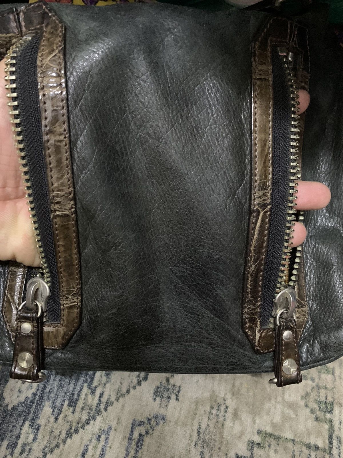 Japanese Brand Leather Sling Bag Liore Size ONE SIZE - 13 Thumbnail