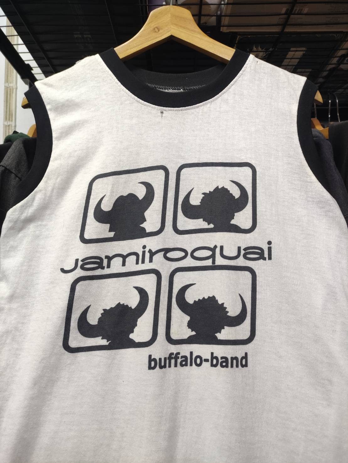 Band Tees Vtg 90's Jamiroquai Buffalo-Band Sleeveless Shirt. Size US M / EU 48-50 / 2 - 1 Thumbnail