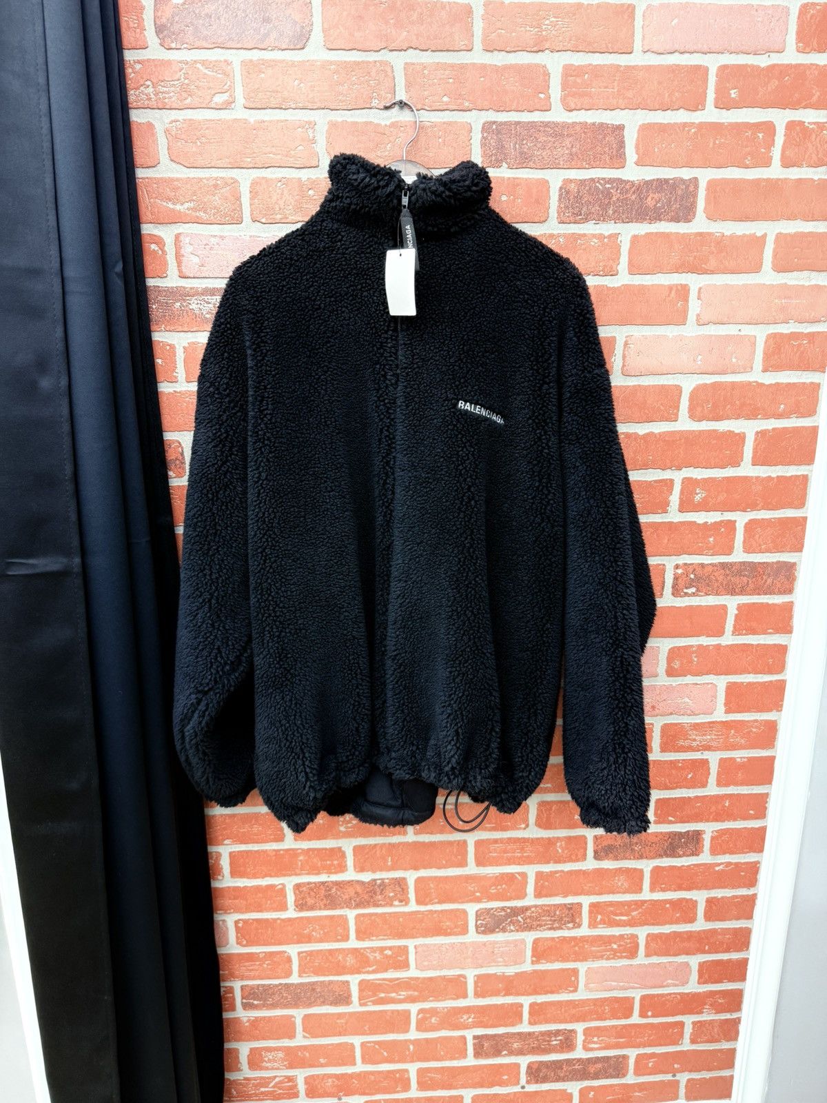 Balenciaga Balenciaga Women's Back Zip-up Jacket black faux-shearling Size S / US 4 / IT 40 - 6 Thumbnail