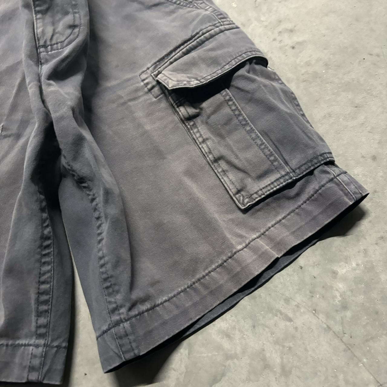 Japanese Brand × Vintage Crazy Vintage Y2K/2000s Baggy Sunfaded Navy Blue Skater Cargo Shorts! Size US 36 / EU 52 - 4 Thumbnail