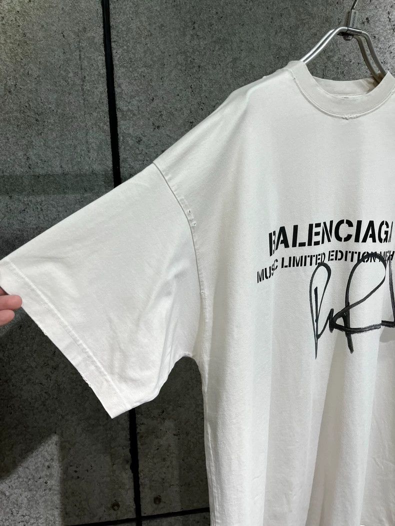 Balenciaga Balenciaga Beige loose short sleeve Size US M / EU 48-50 / 2 - 3 Thumbnail
