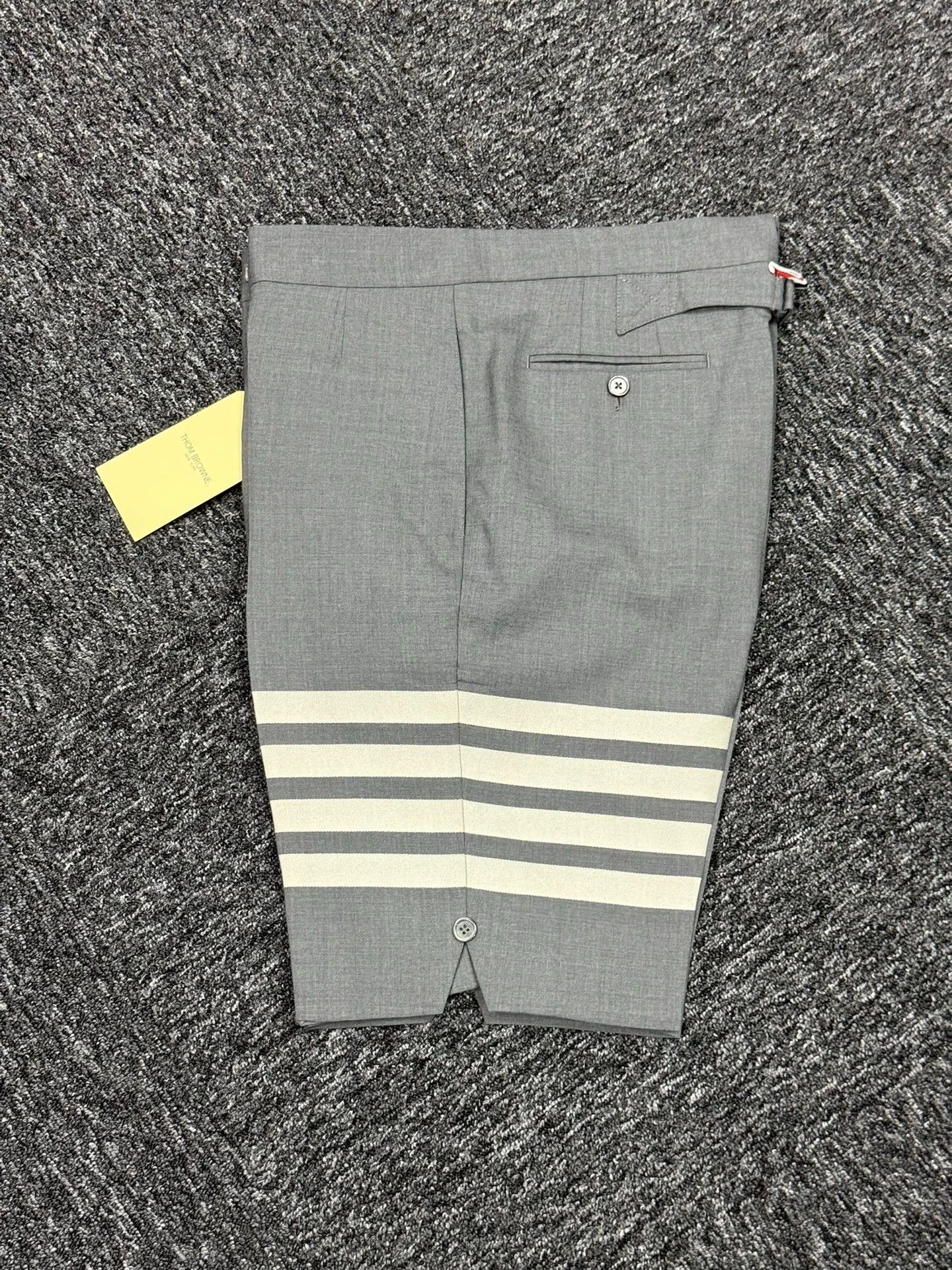 Thom Browne Thom Browne Mid Gray 4-Bar Wool Shorts Size 2 Size US 32 / EU 48 - 3 Thumbnail