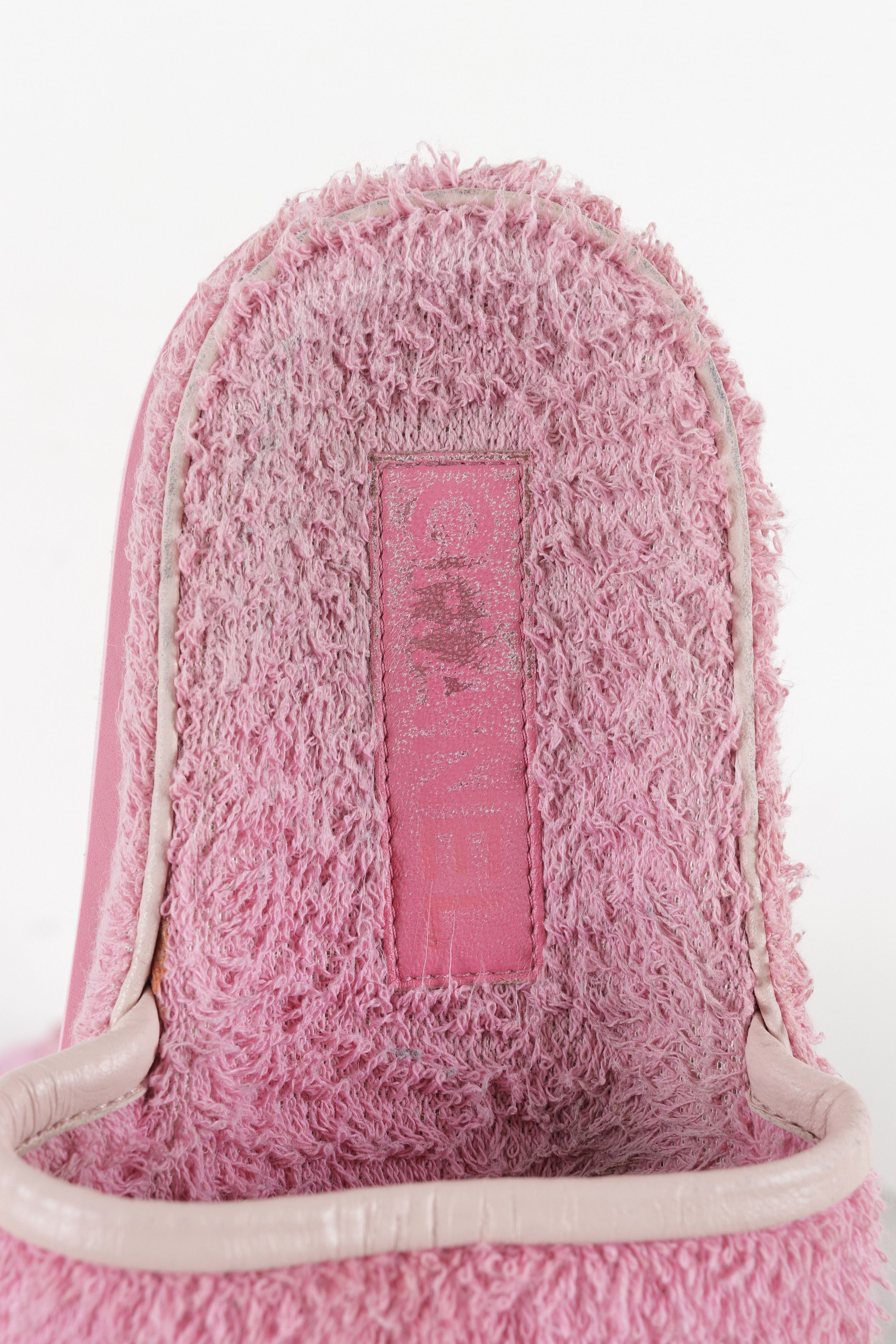 Chanel Chanel CC Logo Pink Terry Slippers Size US 7 / IT 37 - 10 Thumbnail
