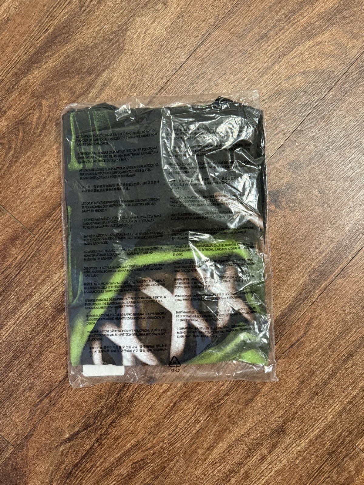 Travis Scott × WWE travis scott x wwe two words dx tee Size US L / EU 52-54 / 3 - 3 Thumbnail