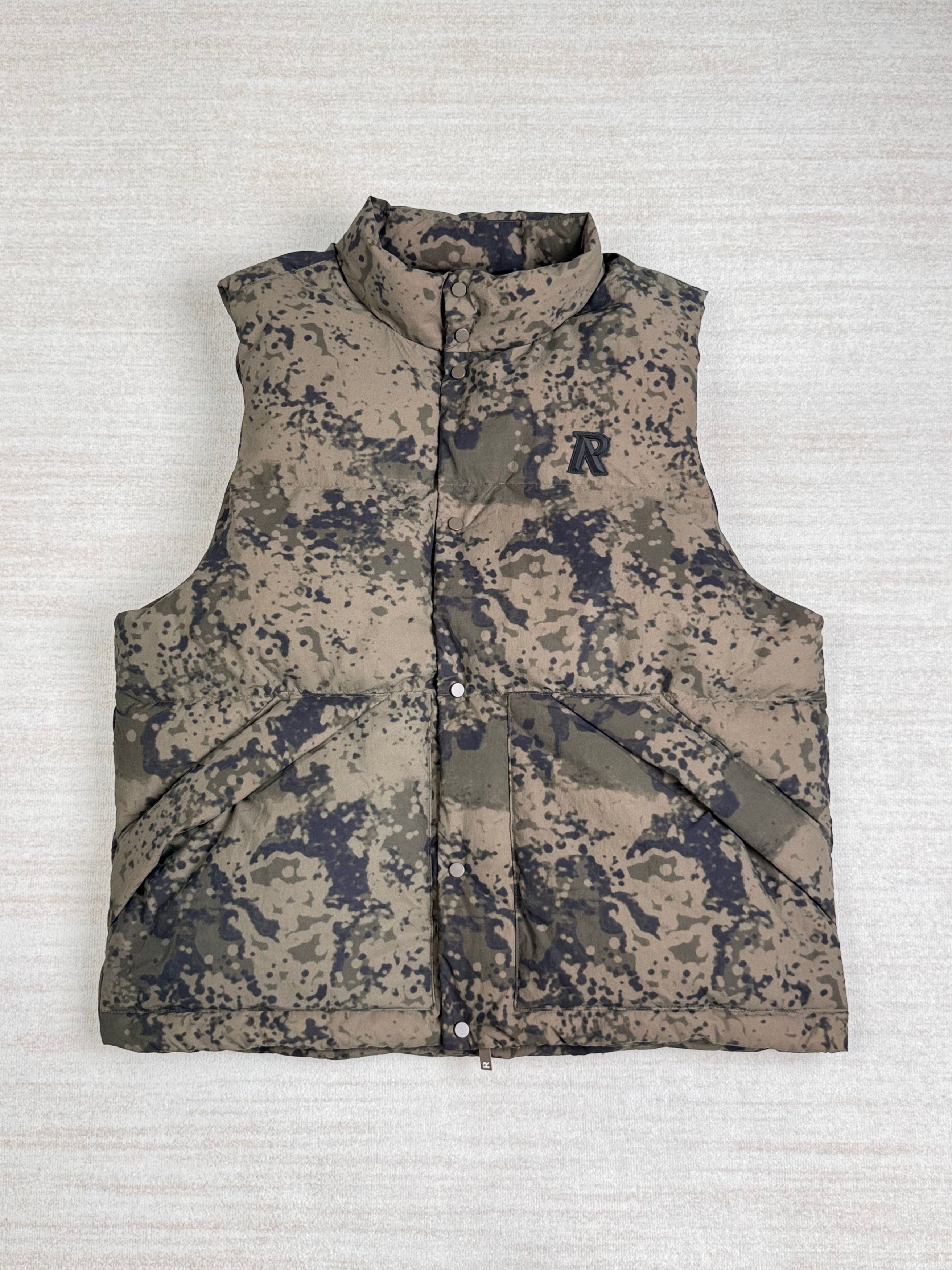 Represent Clo. Never Worn* Represent Puffer Gilet Camo-MILITARY STREETWEAR Size US M / EU 48-50 / 2 - 2 Thumbnail
