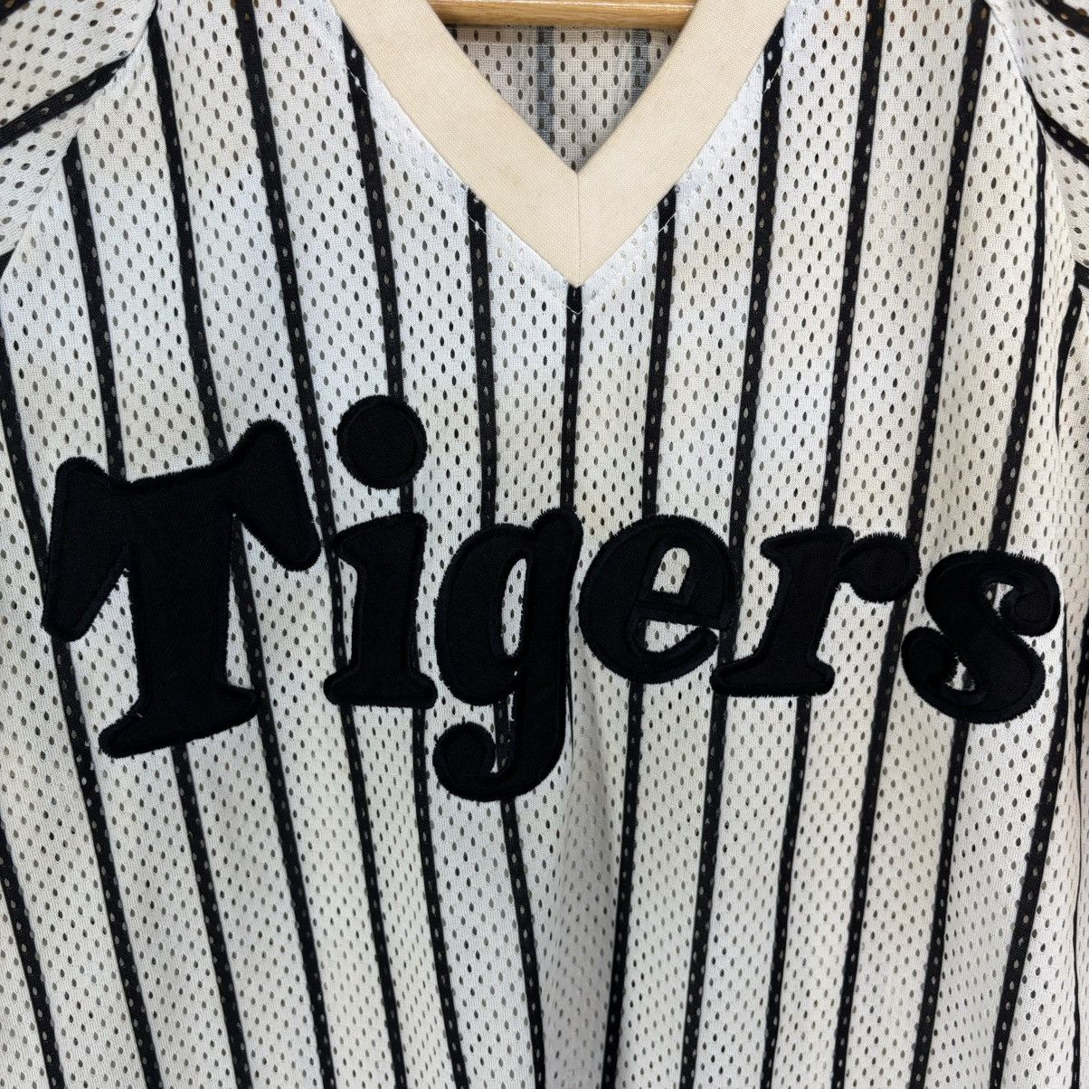 Japanese Brand × Vintage LAST DROP ‼️Vintage Hanshin Tigers Baseball Jersey Size US M / EU 48-50 / 2 - 7 Thumbnail