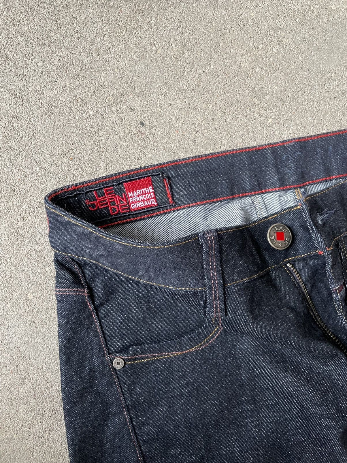 Marithe + Francois Girbaud MARITHE + FRANÇOIS GIRBAUD Cowboy Flared Jeans Size 29" - 7 Thumbnail