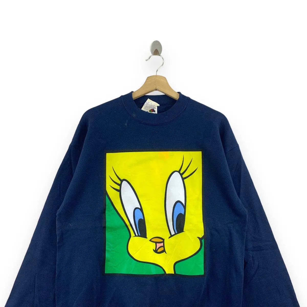 Vintage Vintage 1993 LOONEY TUNES TWEETY Bird Crewneck Size L / US 10 / IT 46 - 2 Thumbnail