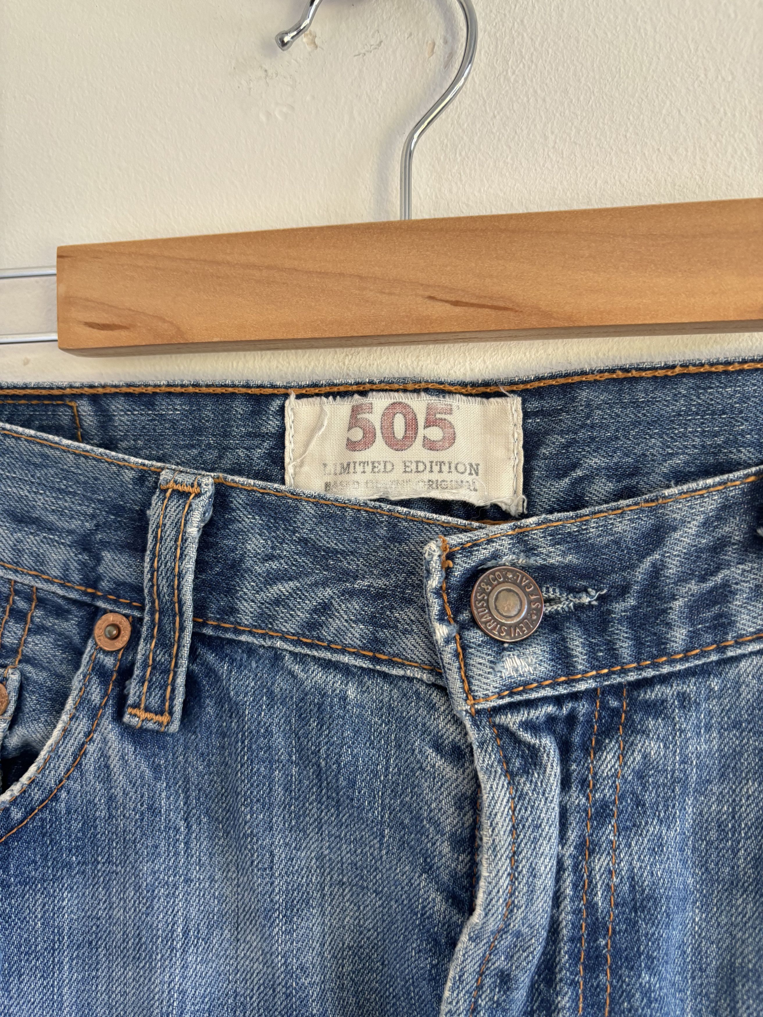 Levi's Vintage Levi’s Distressed Jeans Size US 32 / EU 48 - 9 Thumbnail