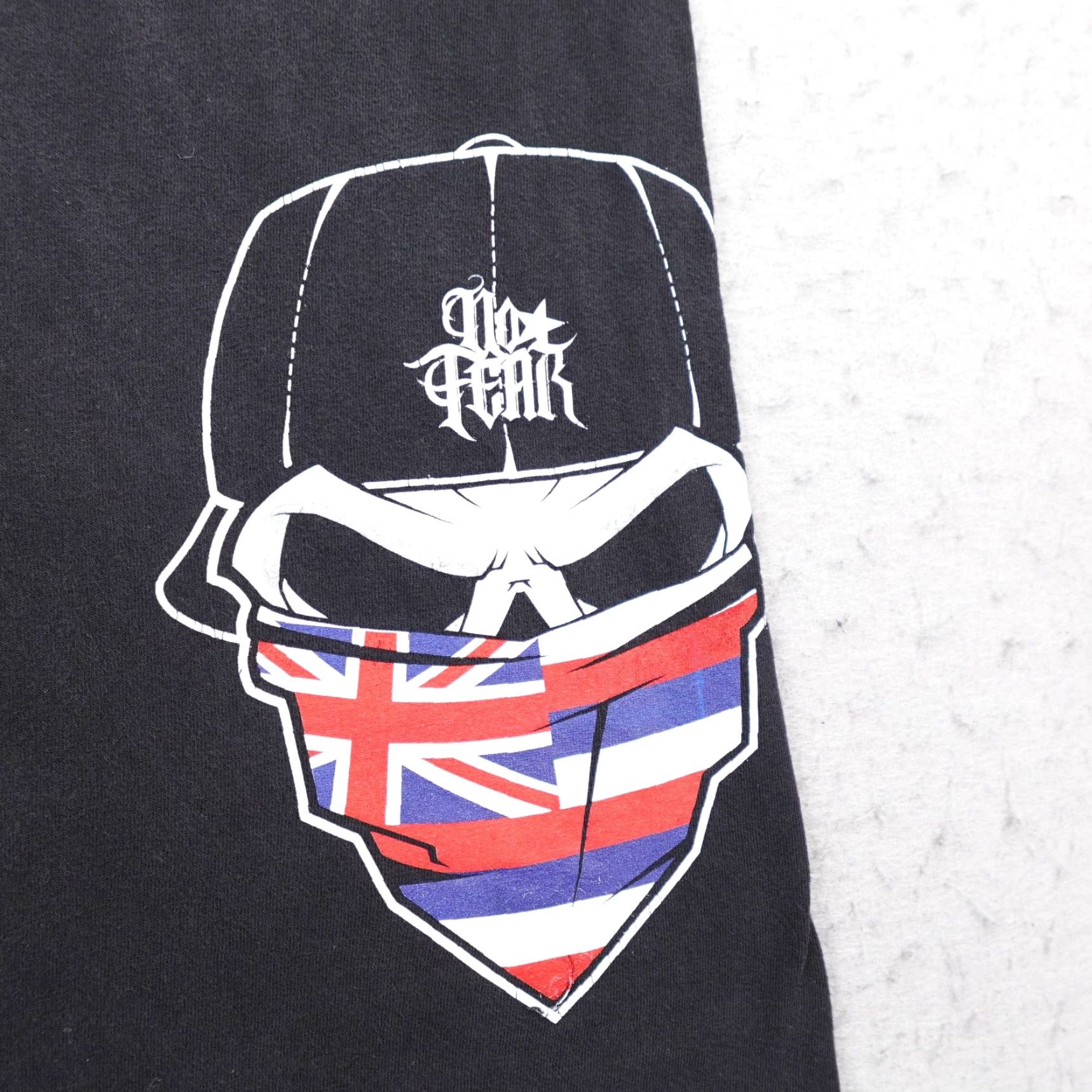 No Fear VINTAGE No Fear Shirt Mens M Black Hawaii Flag Skull Bandana Y2K Graphic Tee Size US M / EU 48-50 / 2 - 3 Thumbnail