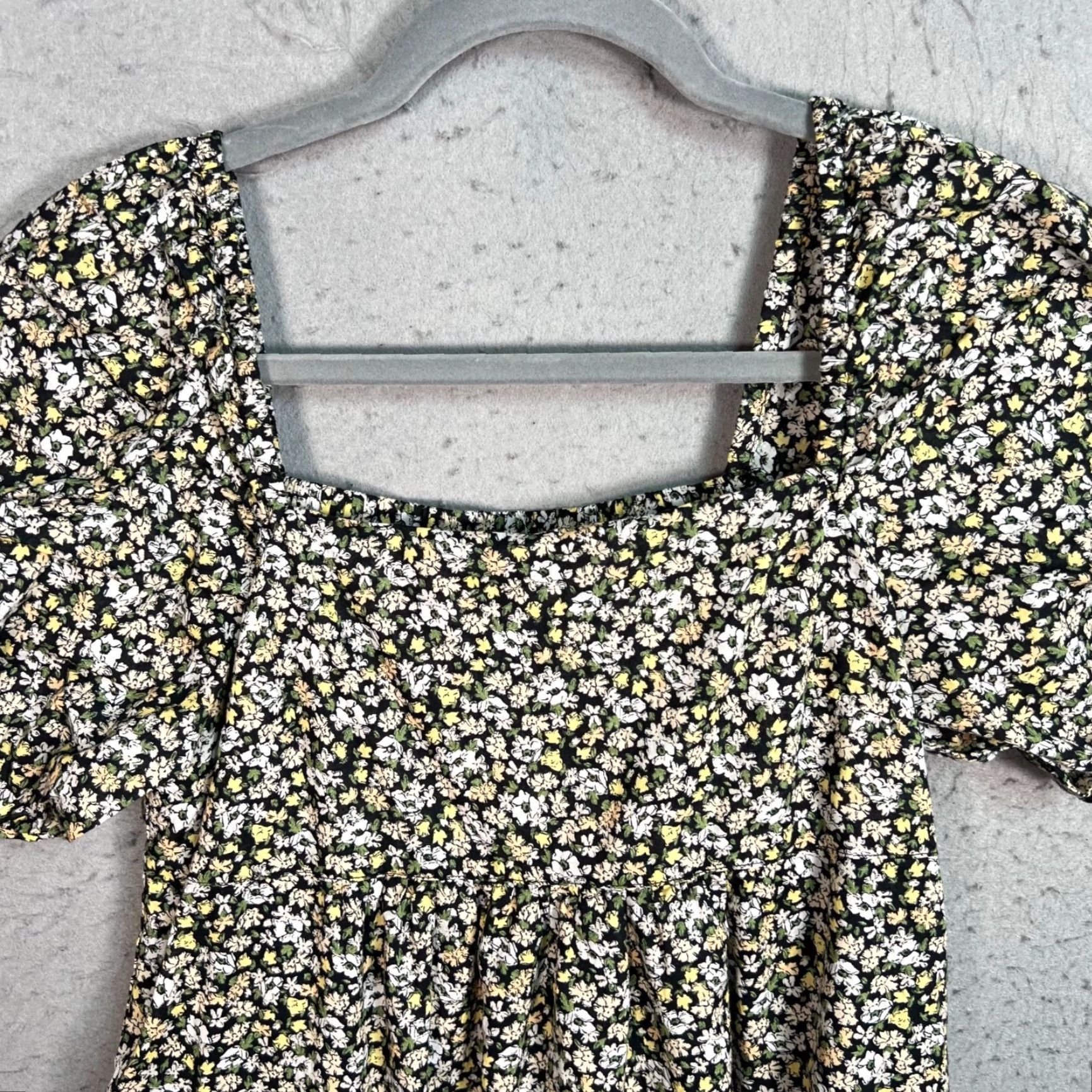 Uniqlo Uniqlo Womens Small Black Floral Cotton Dress Square Neck Puff Sleeves Tiered Dress Size S / US 4 / IT 40 - 5 Thumbnail
