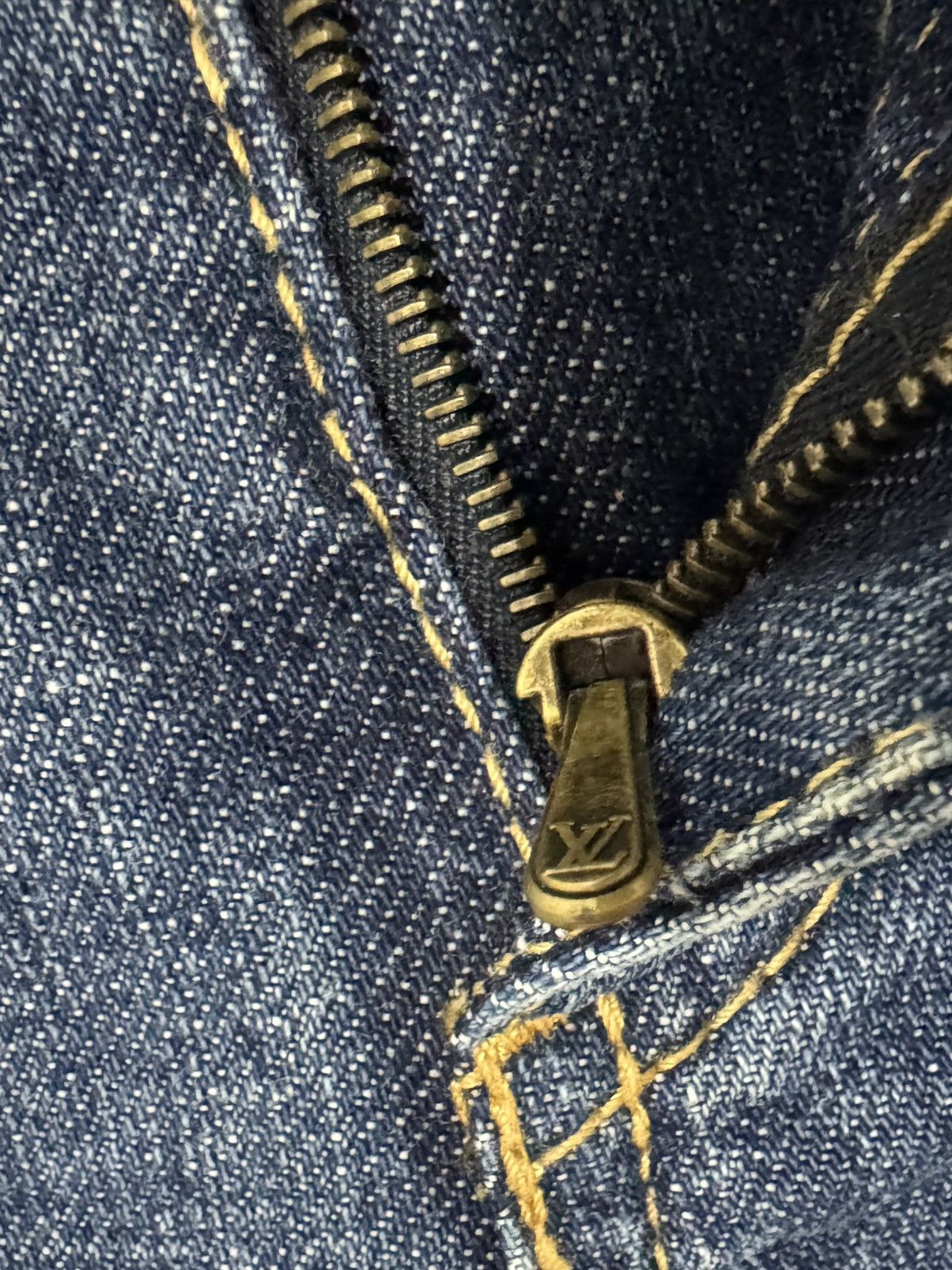 Louis Vuitton vintage LV jeans made in Italy Size US 29 - 15 Thumbnail