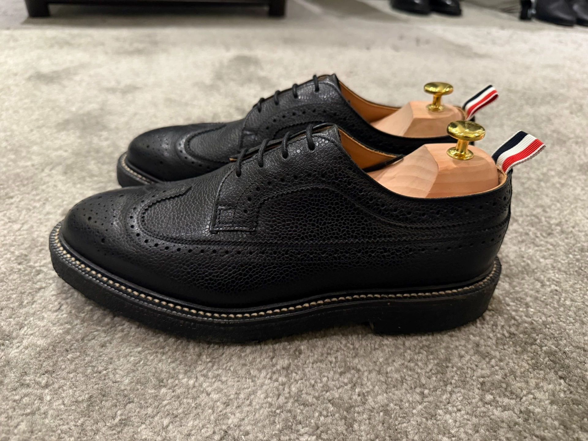 Thom Browne Thom Browne Black Classic Engraved Oxford Rubber Sole 9.5 Size US 9.5 / EU 42-43 - 2 Thumbnail