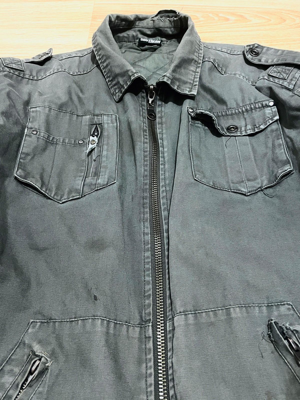 Vintage Vintage Military Field Jacket Distressed Faded Workwear L Size US XL / EU 56 / 4 - 8 Thumbnail