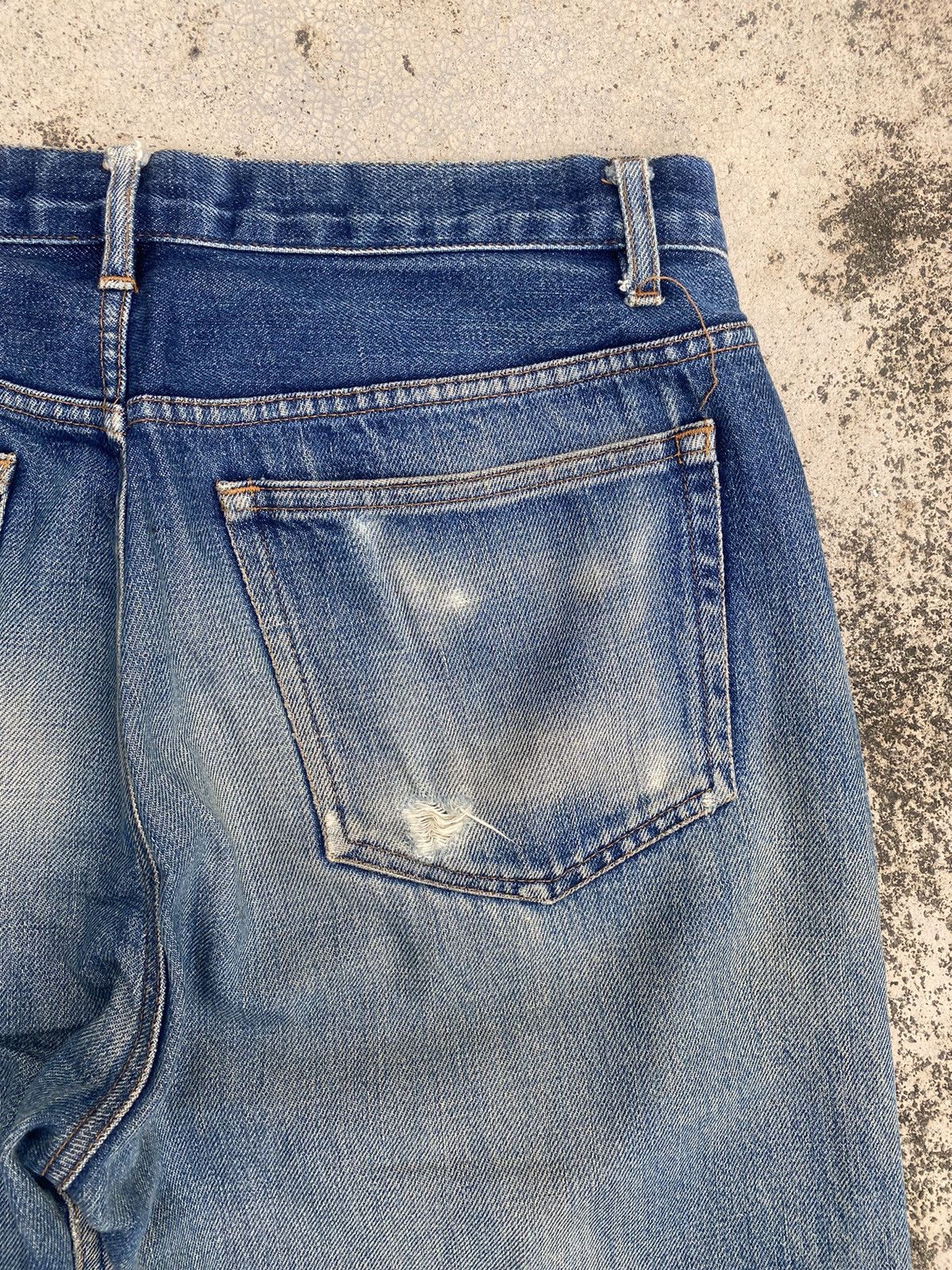 A.P.C. × Designer × Le Grande Bleu (L.G.B.) A.P.C Distressed Faded Selvedge Denim Jeans Size US 29 - 16 Thumbnail