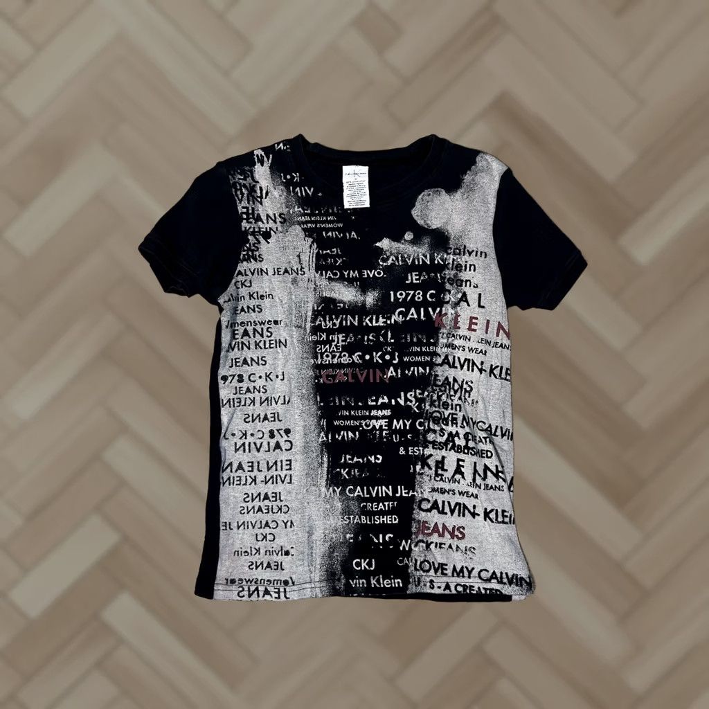 Vintage Calvin Klein Jeans Womens Black Short Sleeve T-Shirt Y2K Print Size Medium Size M / US 6-8 / IT 42-44 - 1 Thumbnail