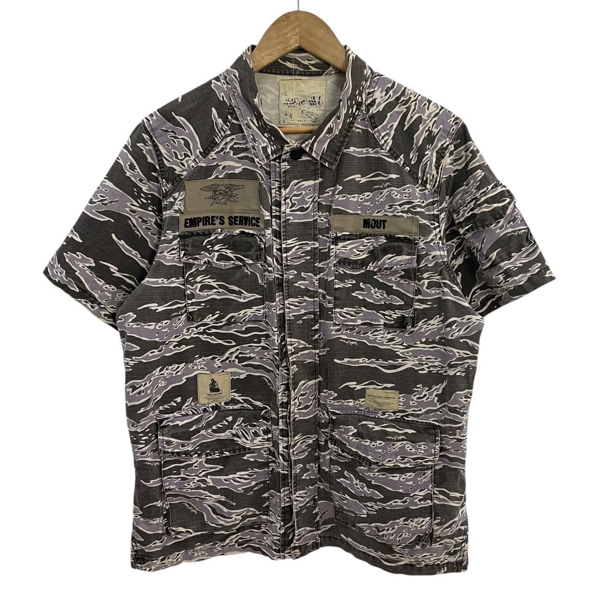 Wtaps Vintage Wtaps Camorflage Collection Button Ups T-shirt Size US L / EU 52-54 / 3 - 1 Thumbnail