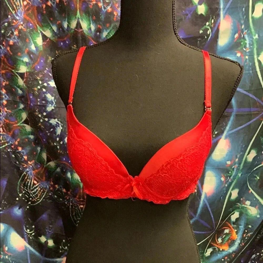 Designer Red Lace Push-Up Bra Size ONE SIZE - 1 Thumbnail