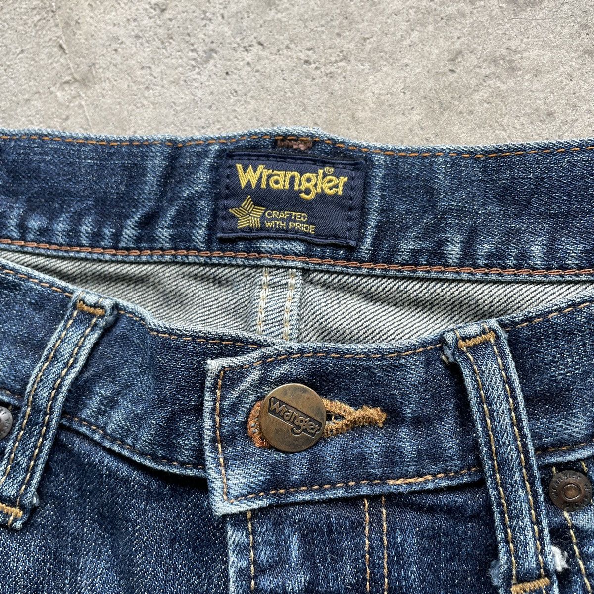 Jean × Vintage × Wrangler Vintage Wrangler Faded Denim Distressed Jeans Pants W32x30.5 Size US 32 / EU 48 - 6 Thumbnail