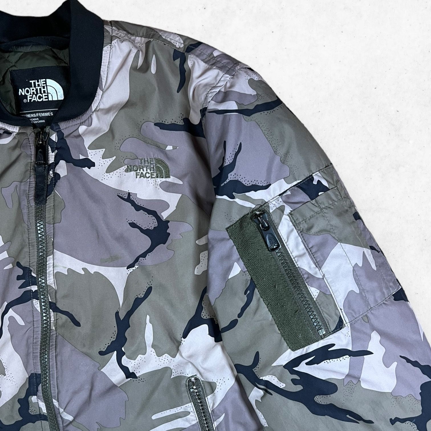 The North Face Women's M Barstol Bomber Puffer Jacket Camo
