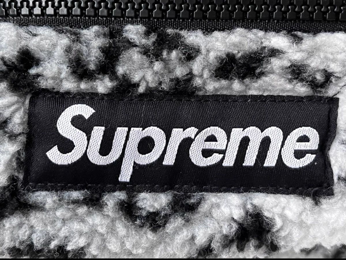 Supreme Supreme white leopard fleece waist bag Size ONE SIZE - 2 Thumbnail