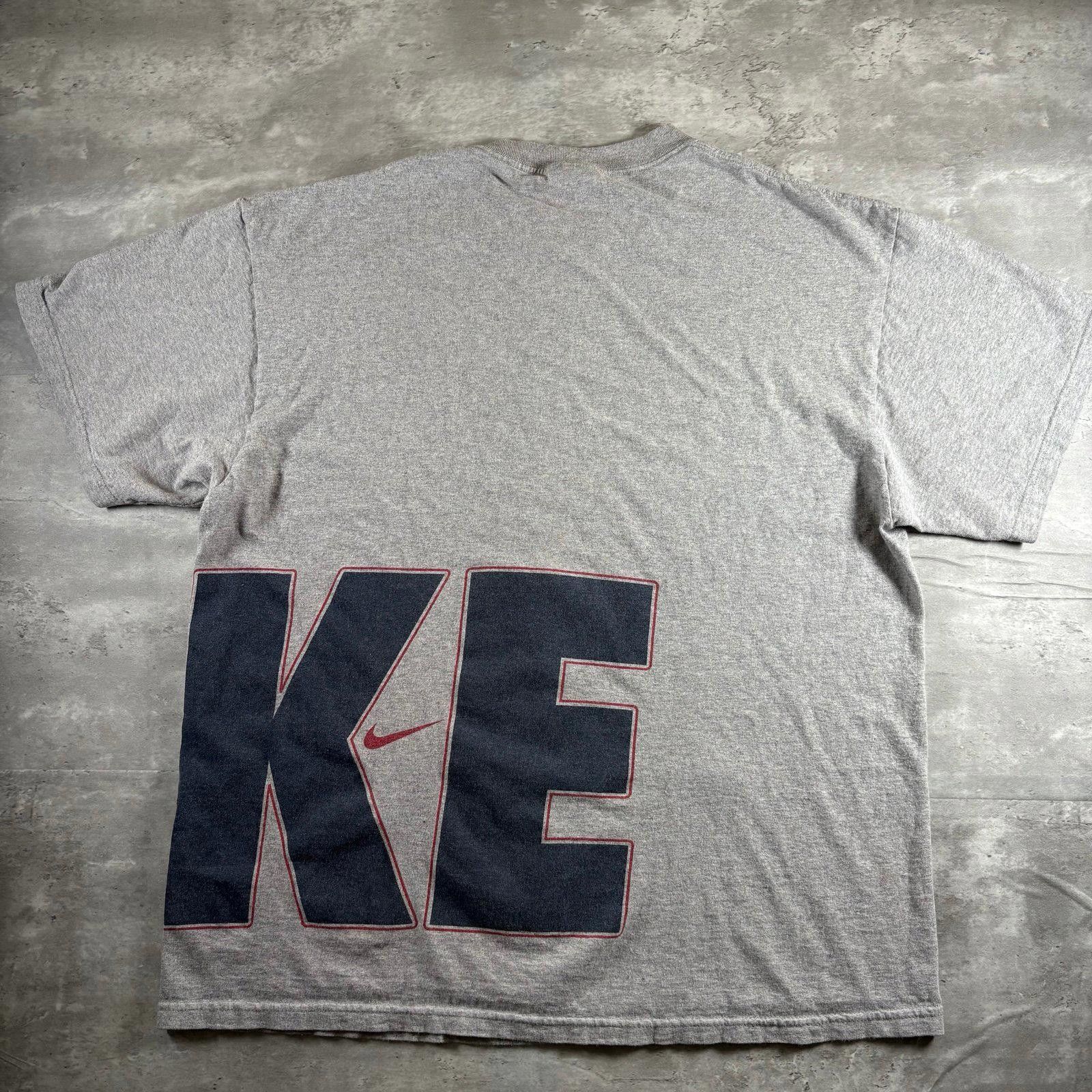 Nike Vintage Nike AOP Tshirt Size US L / EU 52-54 / 3 - 4 Thumbnail