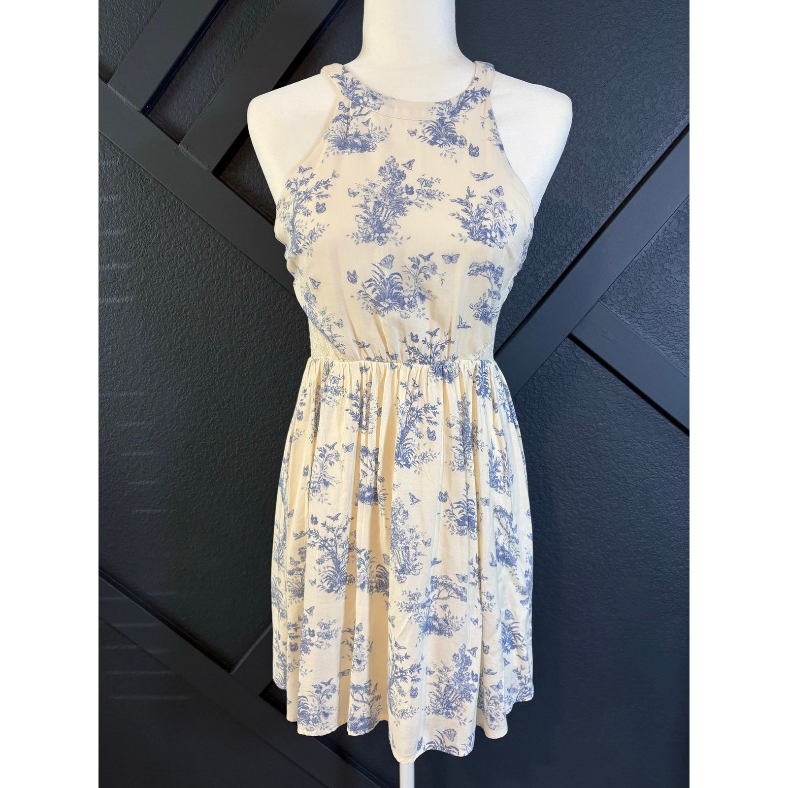 Disney Disney Cinderella Dress toile Print Halter Lace Detail Size S / US 4 / IT 40 - 1 Thumbnail