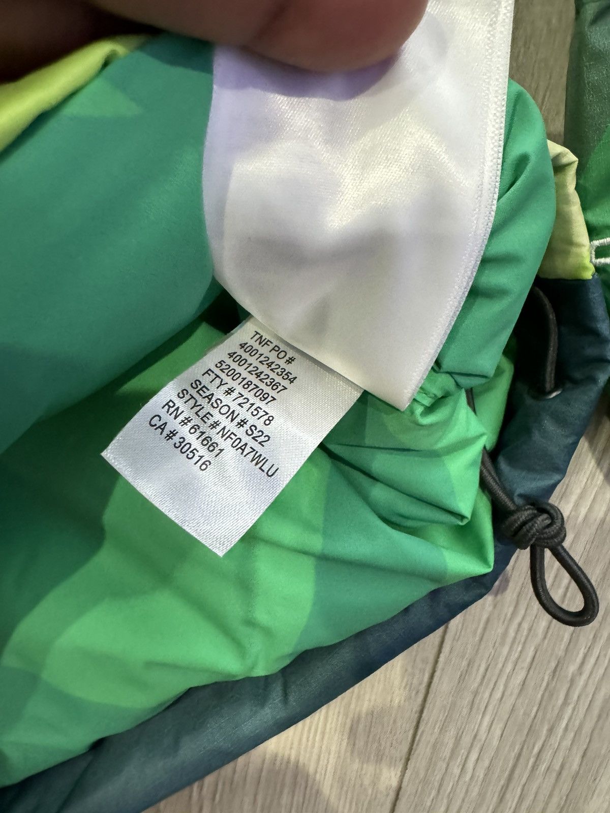 Kaws × The North Face KAWS X THE NORTH FACE 1996 NUPTSE JACKET SAFETY GREEN Size US S / EU 44-46 / 1 - 7 Thumbnail