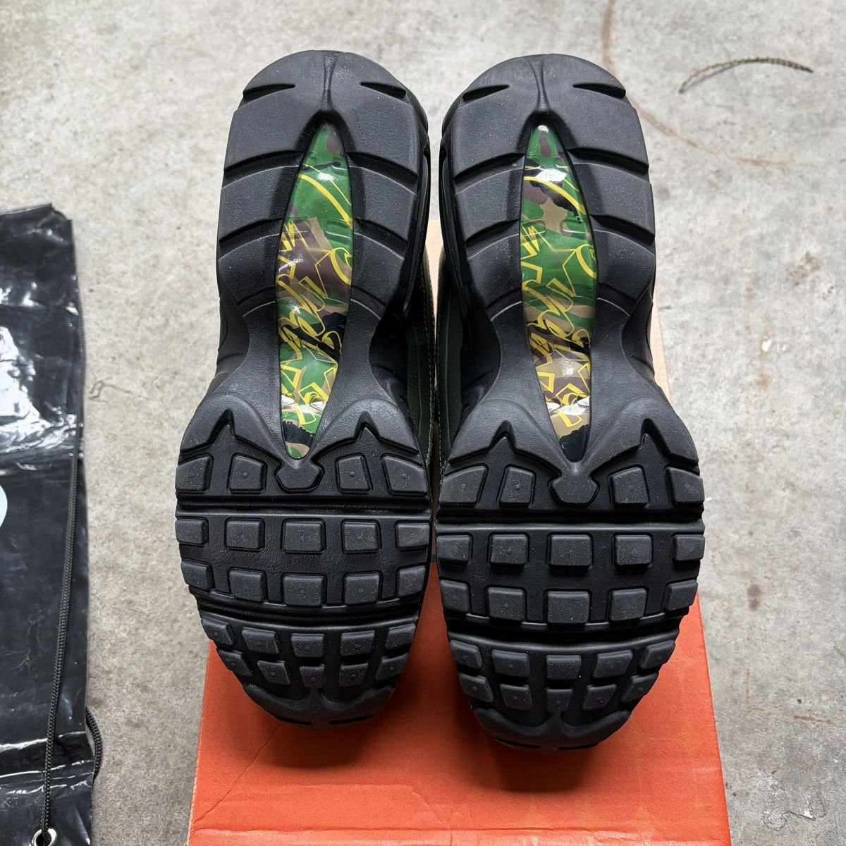 Corteiz × Nike Corteiz Gutta Green Air Max 95 SP Size US 8.5 / EU 41-42 - 7 Thumbnail